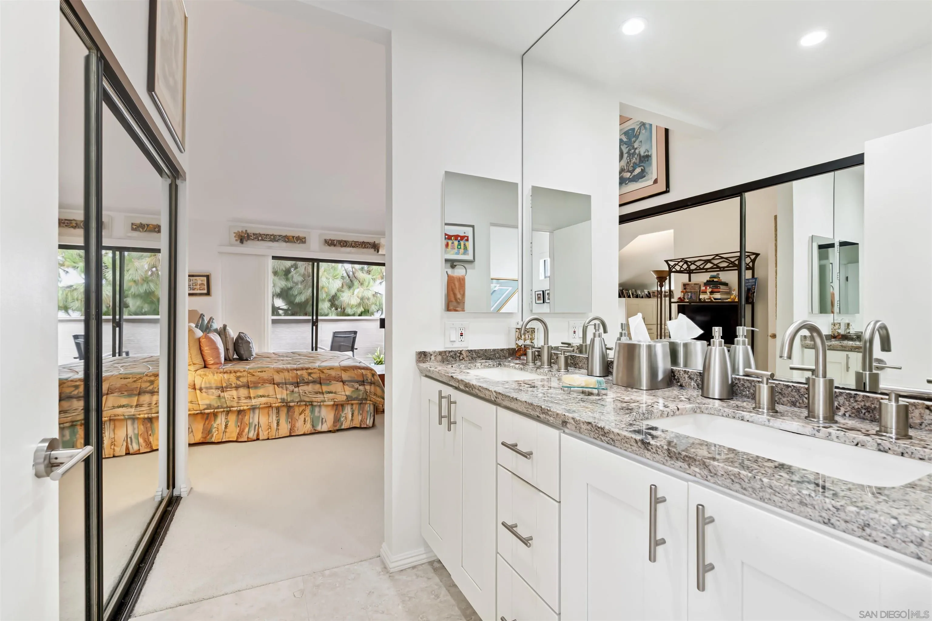8482 Via Sonoma Unit 18