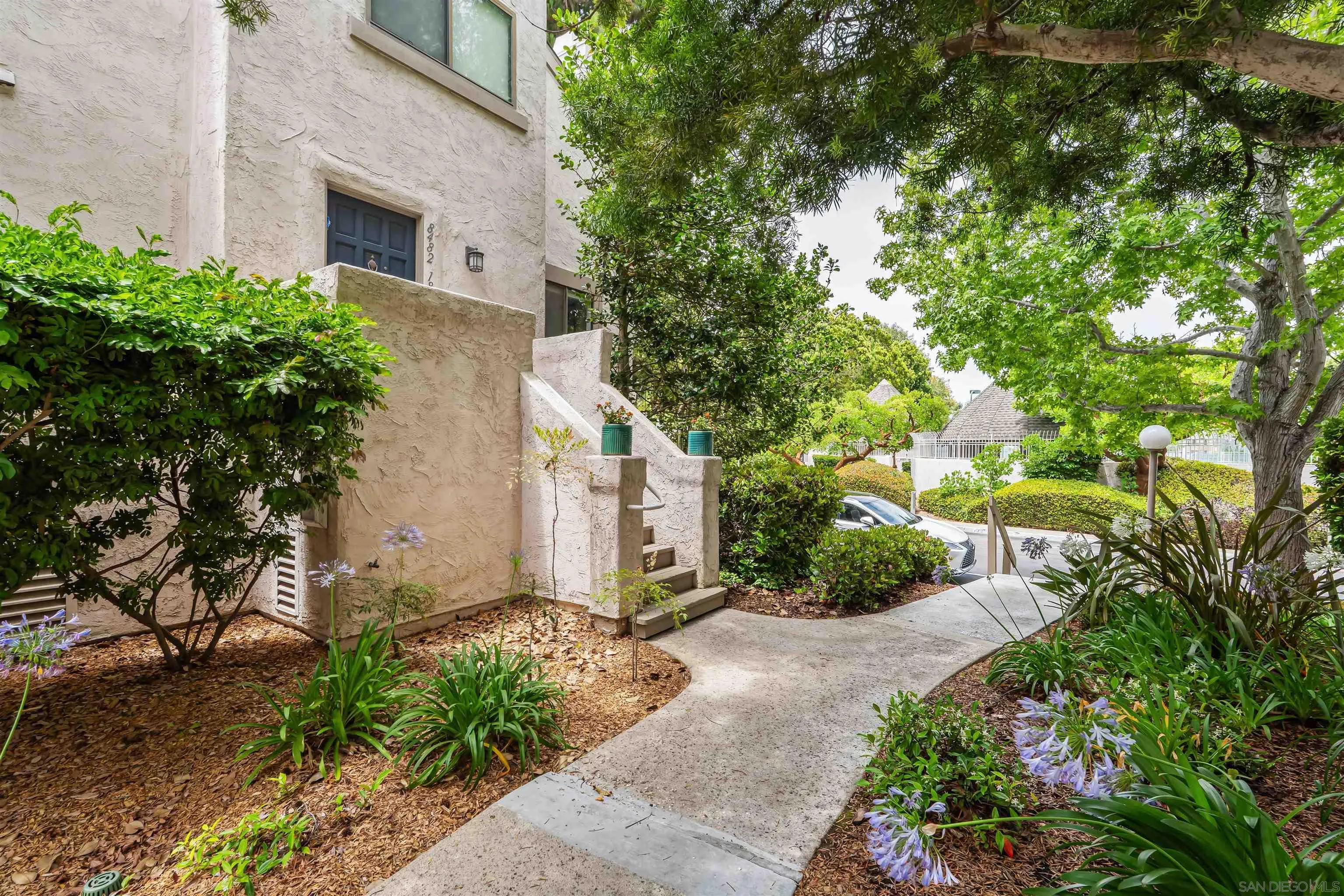 8482 Via Sonoma Unit 18