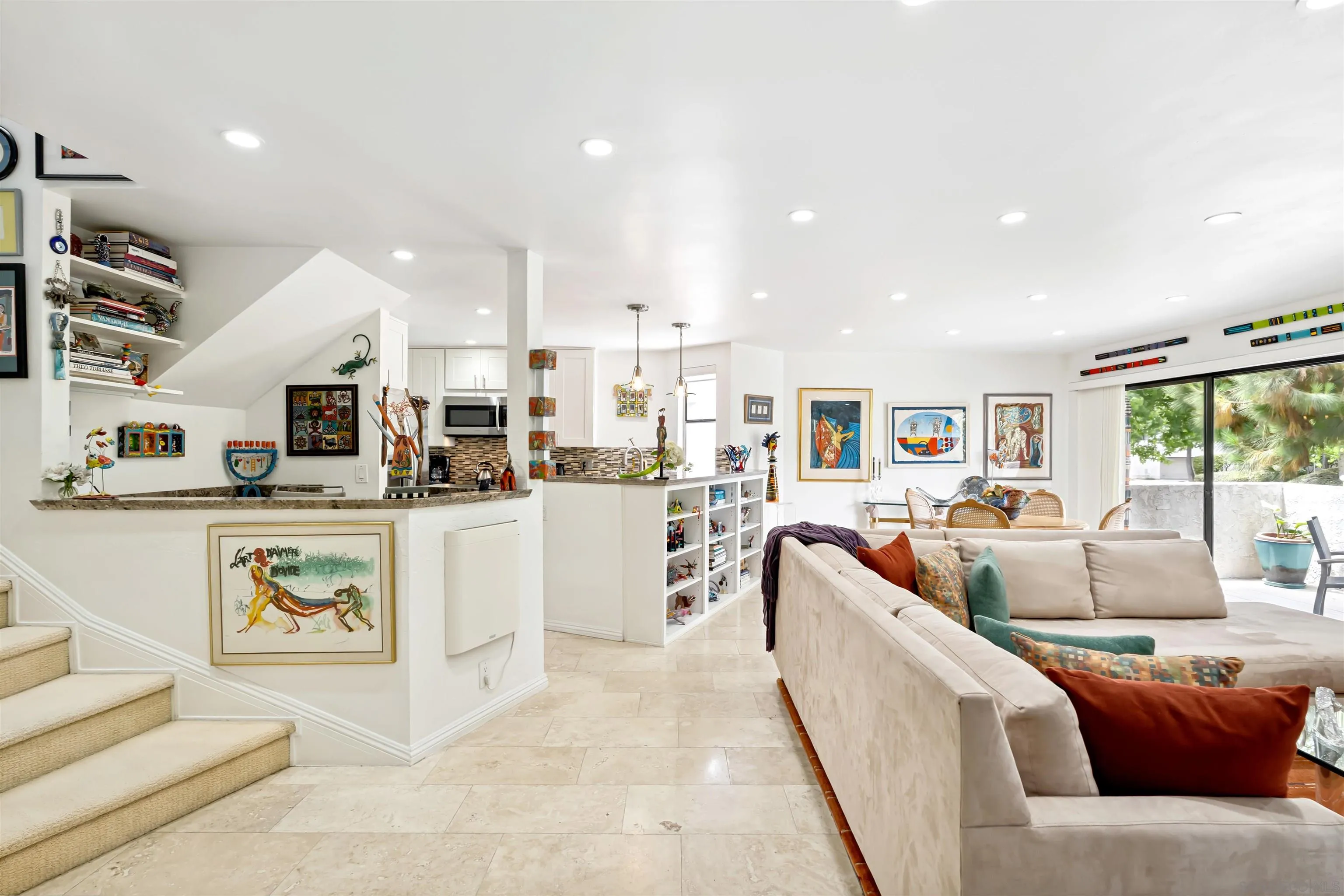 8482 Via Sonoma Unit 18