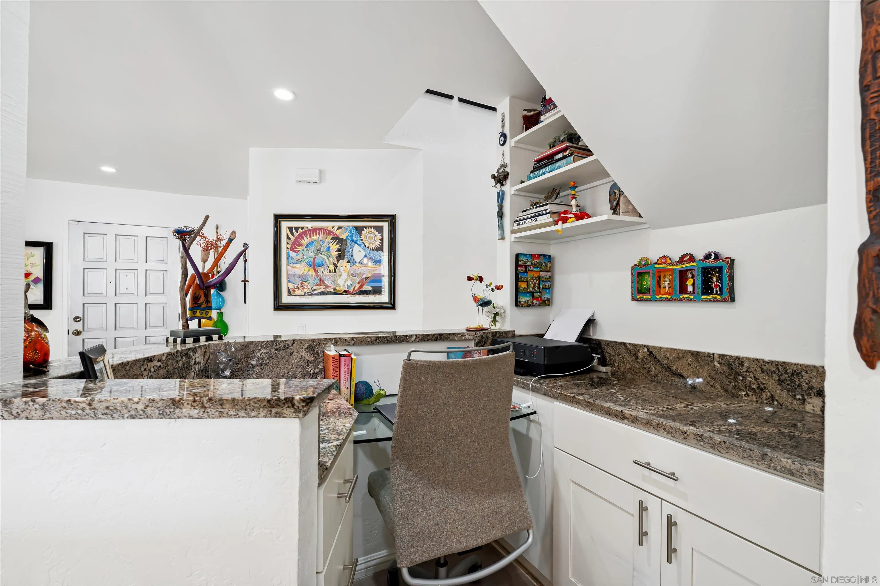 8482 Via Sonoma Unit 18