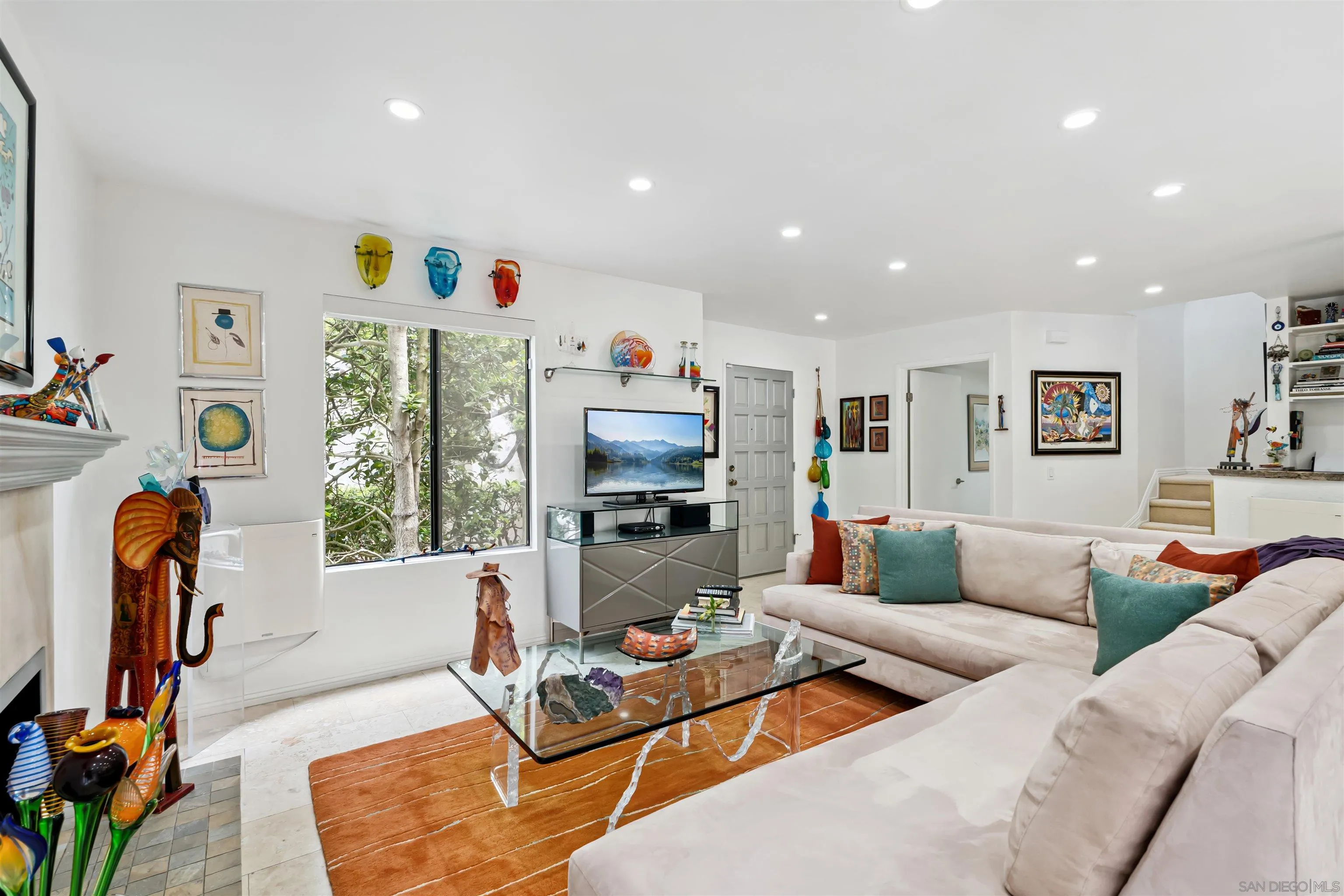 8482 Via Sonoma Unit 18