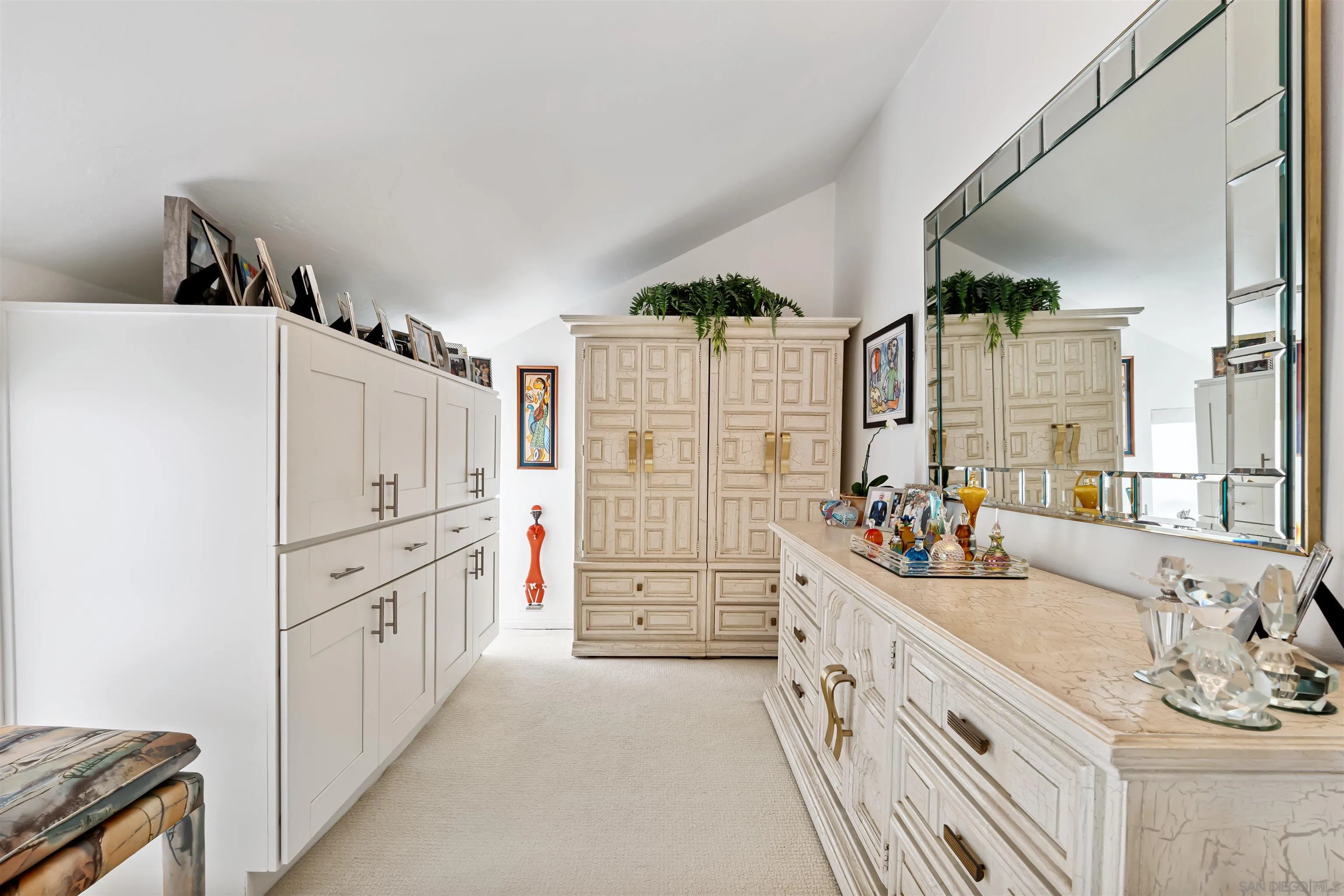 8482 Via Sonoma Unit 18
