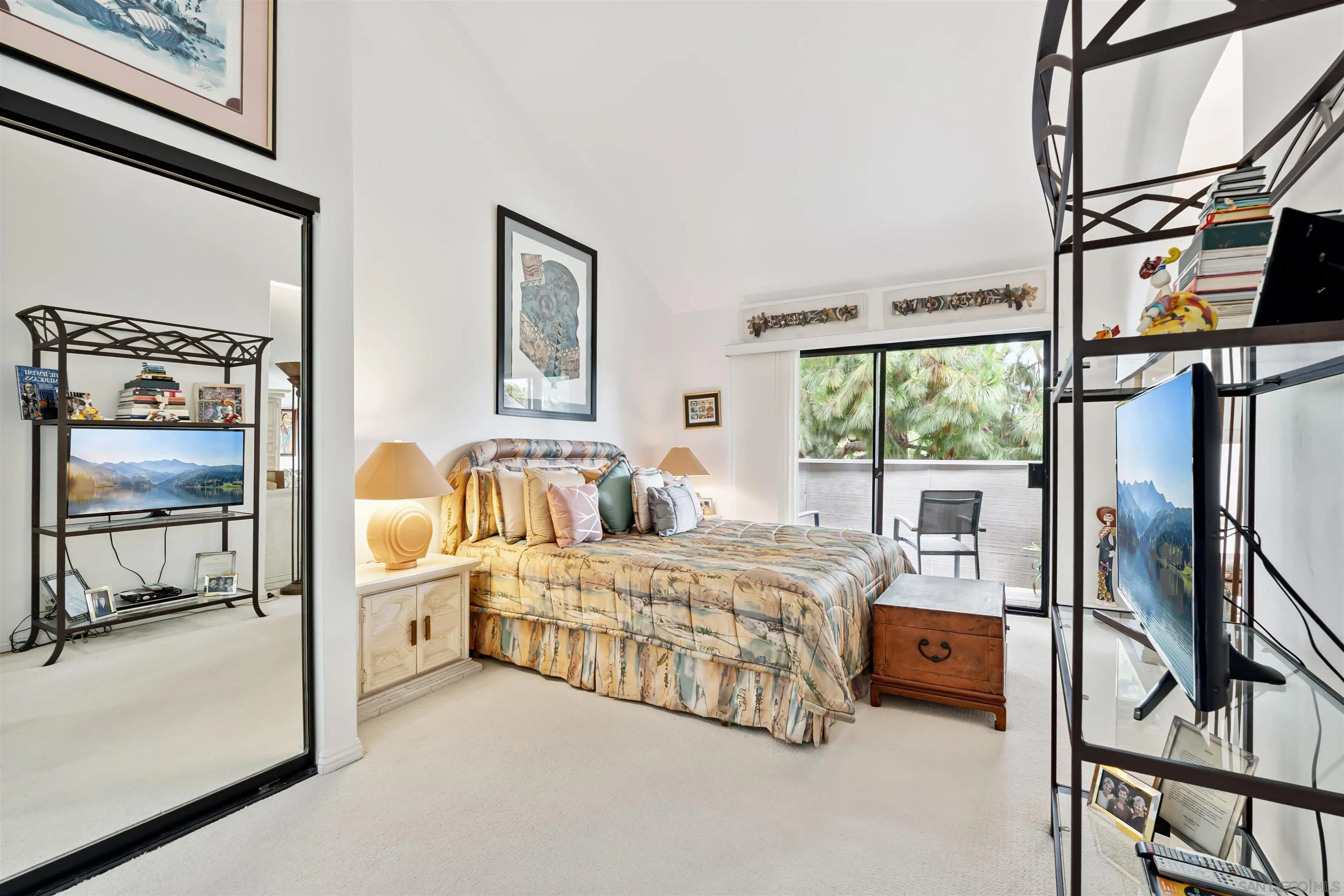 8482 Via Sonoma Unit 18