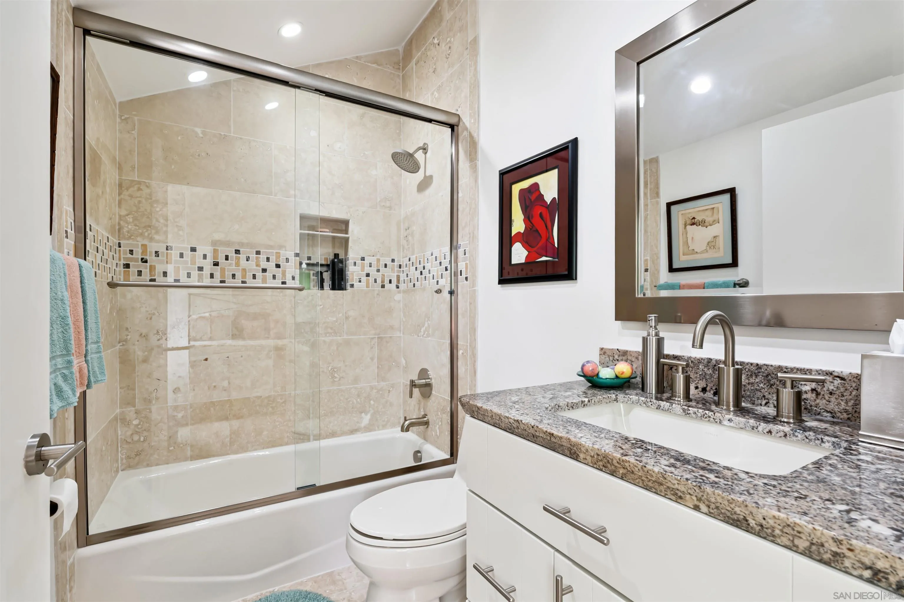 8482 Via Sonoma Unit 18