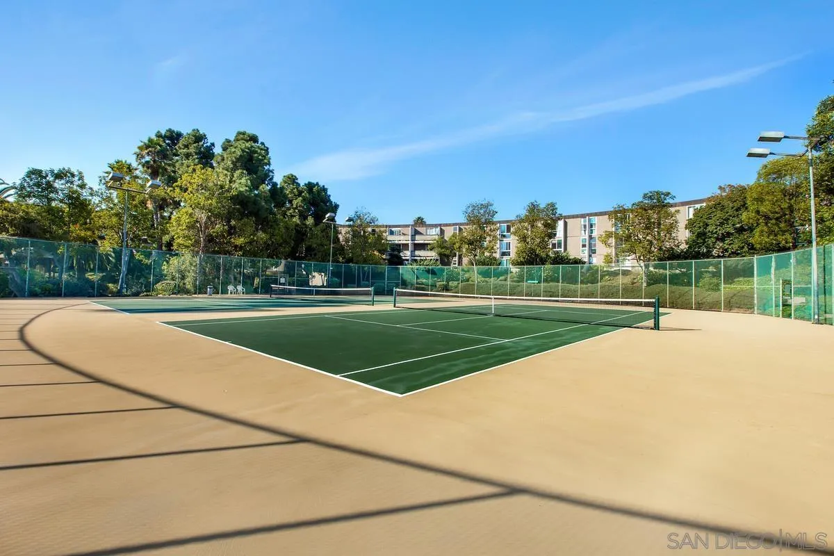 3050 Rue Dorleans Unit 412