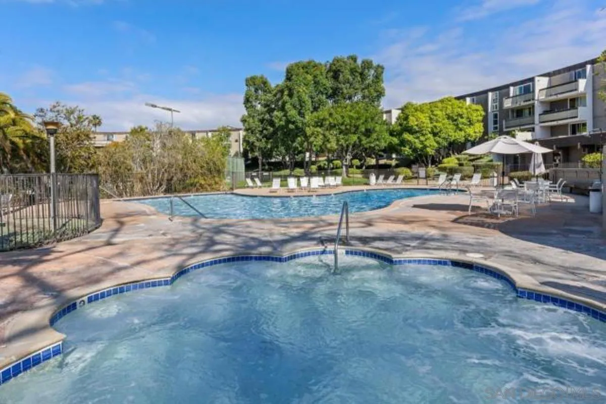 3050 Rue Dorleans Unit 412