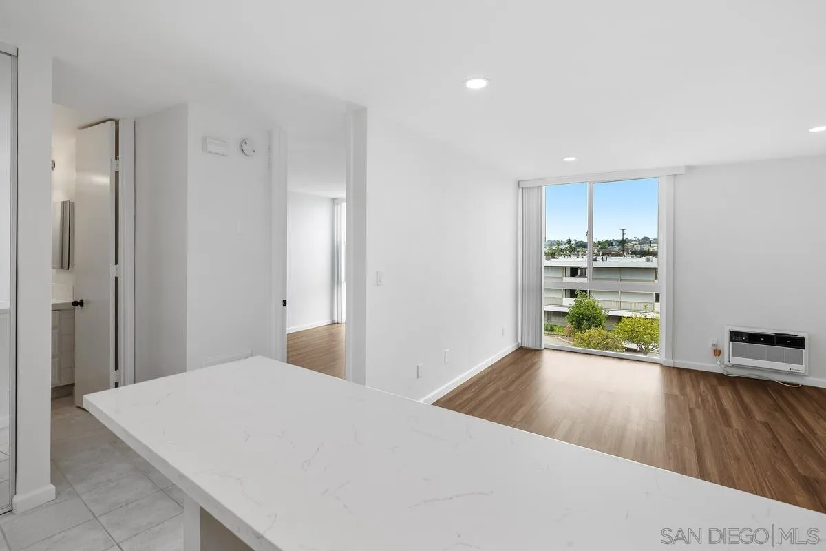 3050 Rue Dorleans Unit 412