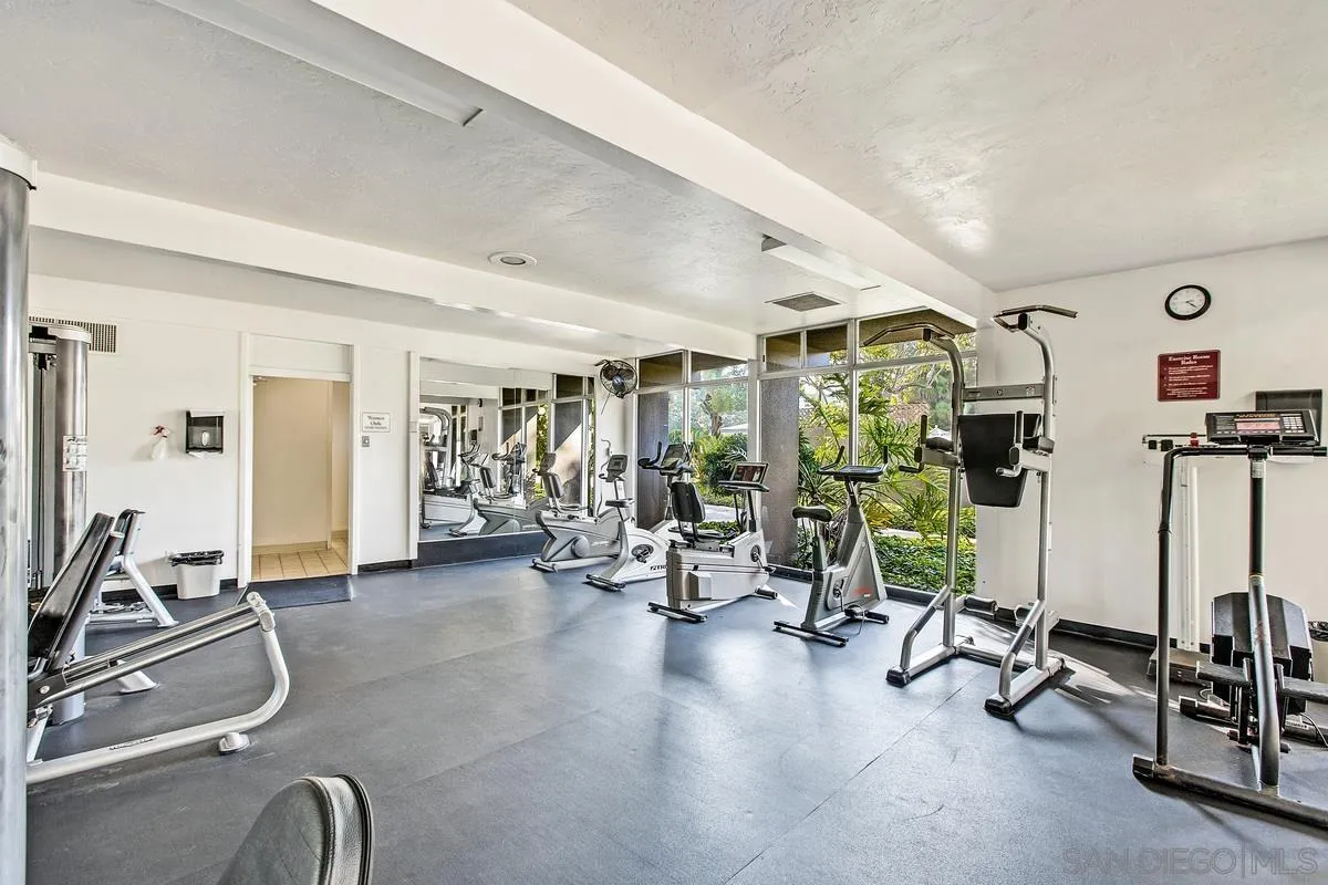 3050 Rue Dorleans Unit 412