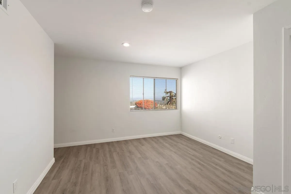 7276 Rue Michael
