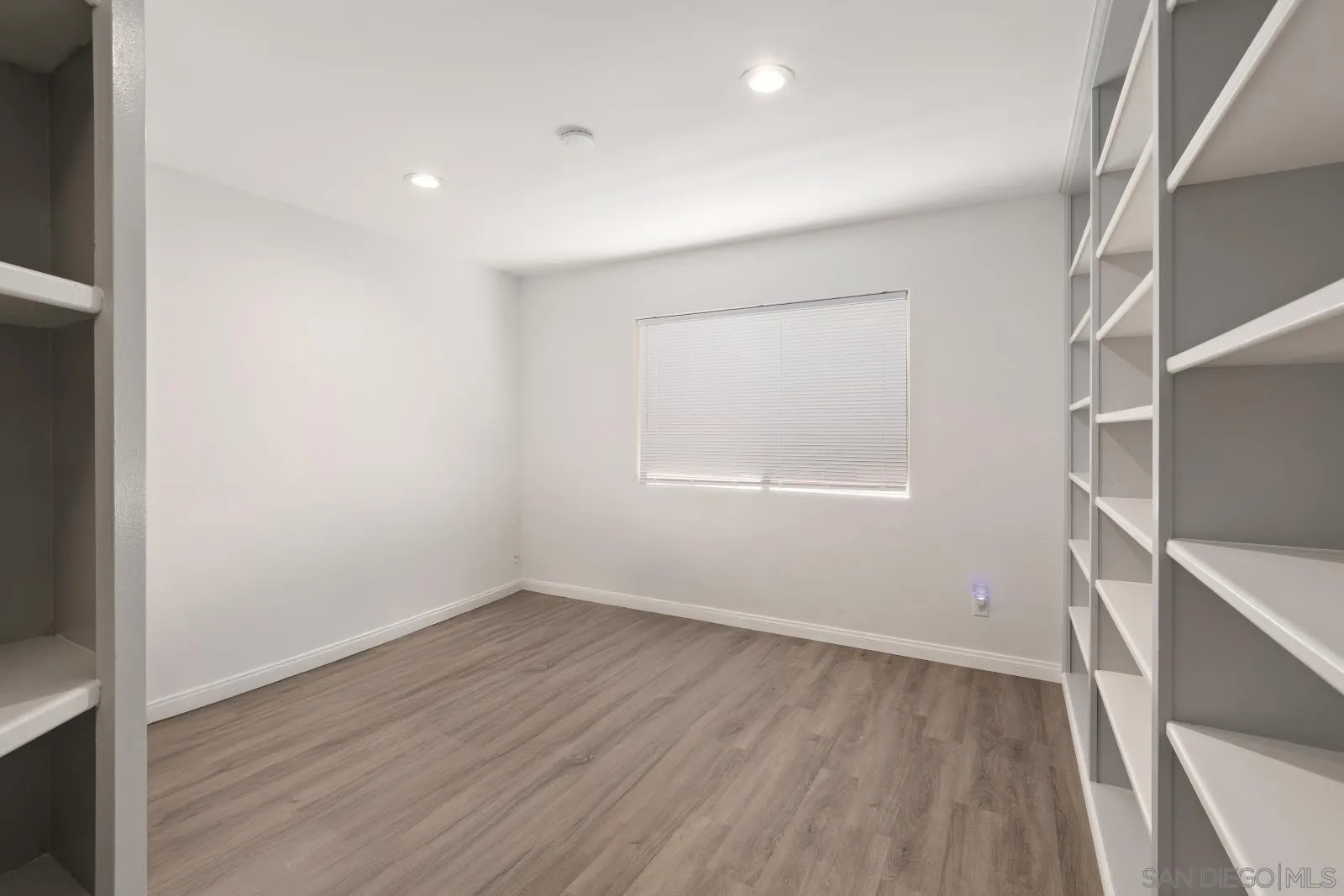 7276 Rue Michael