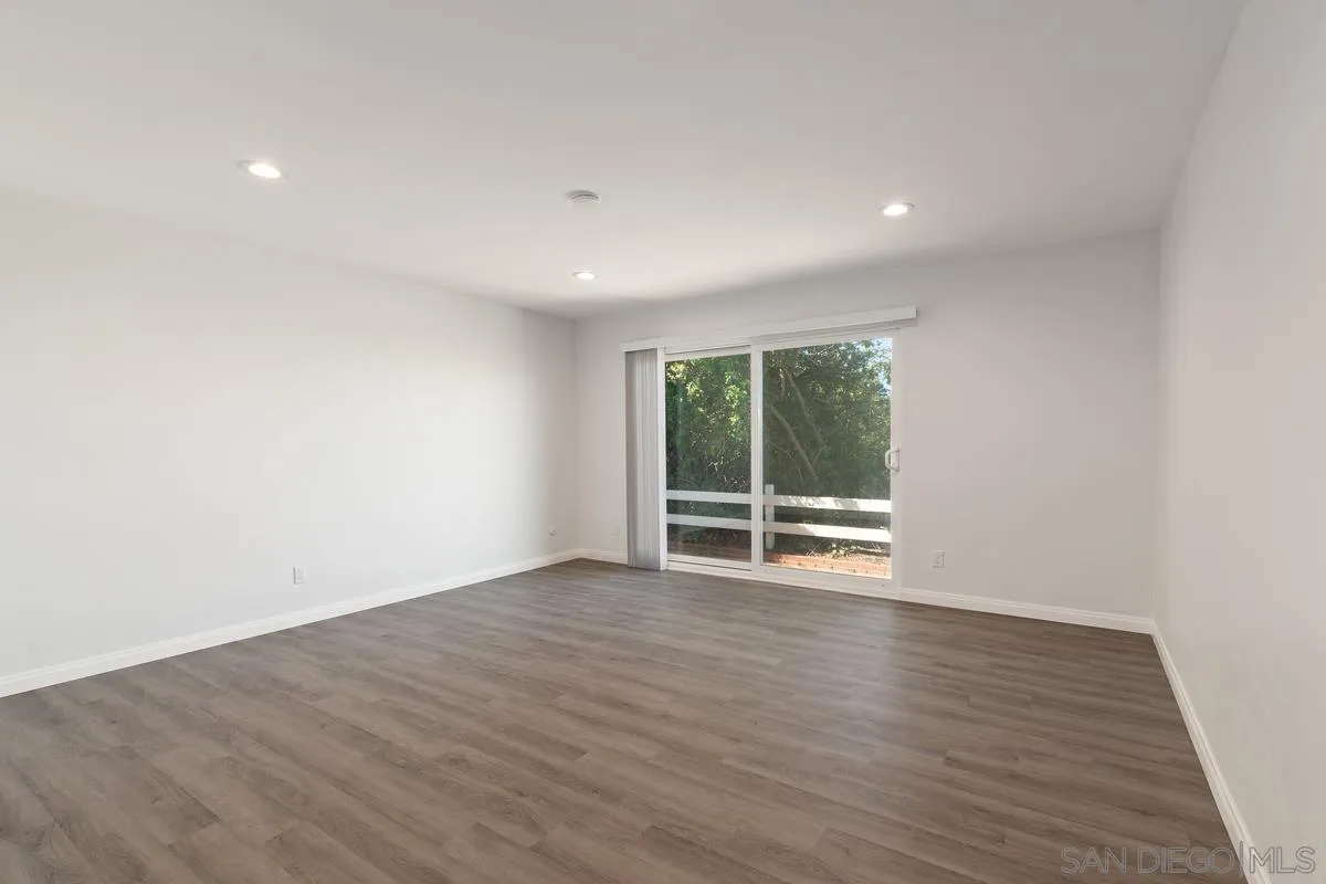 7276 Rue Michael