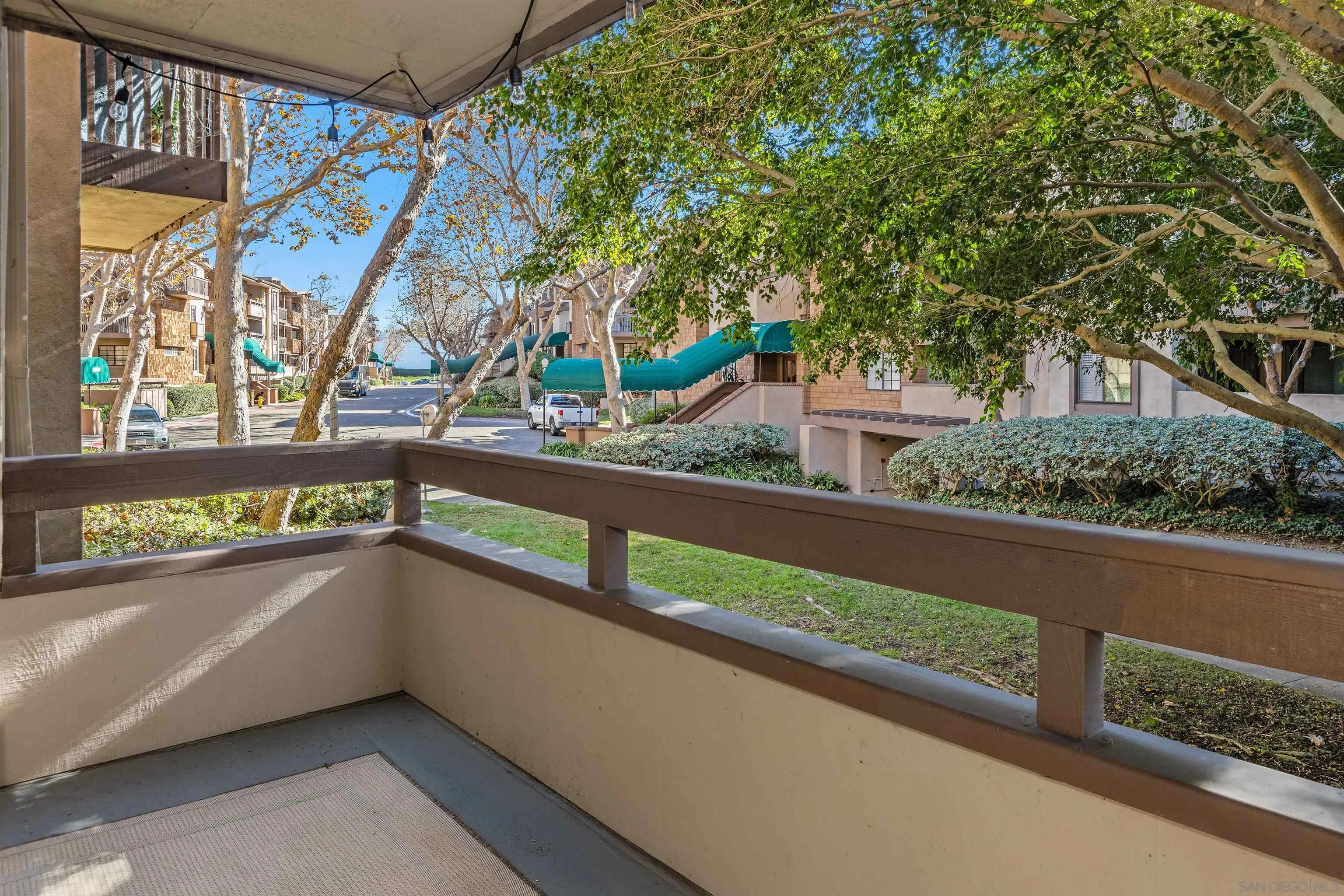 8860 Villa La Jolla Dr Unit: 105