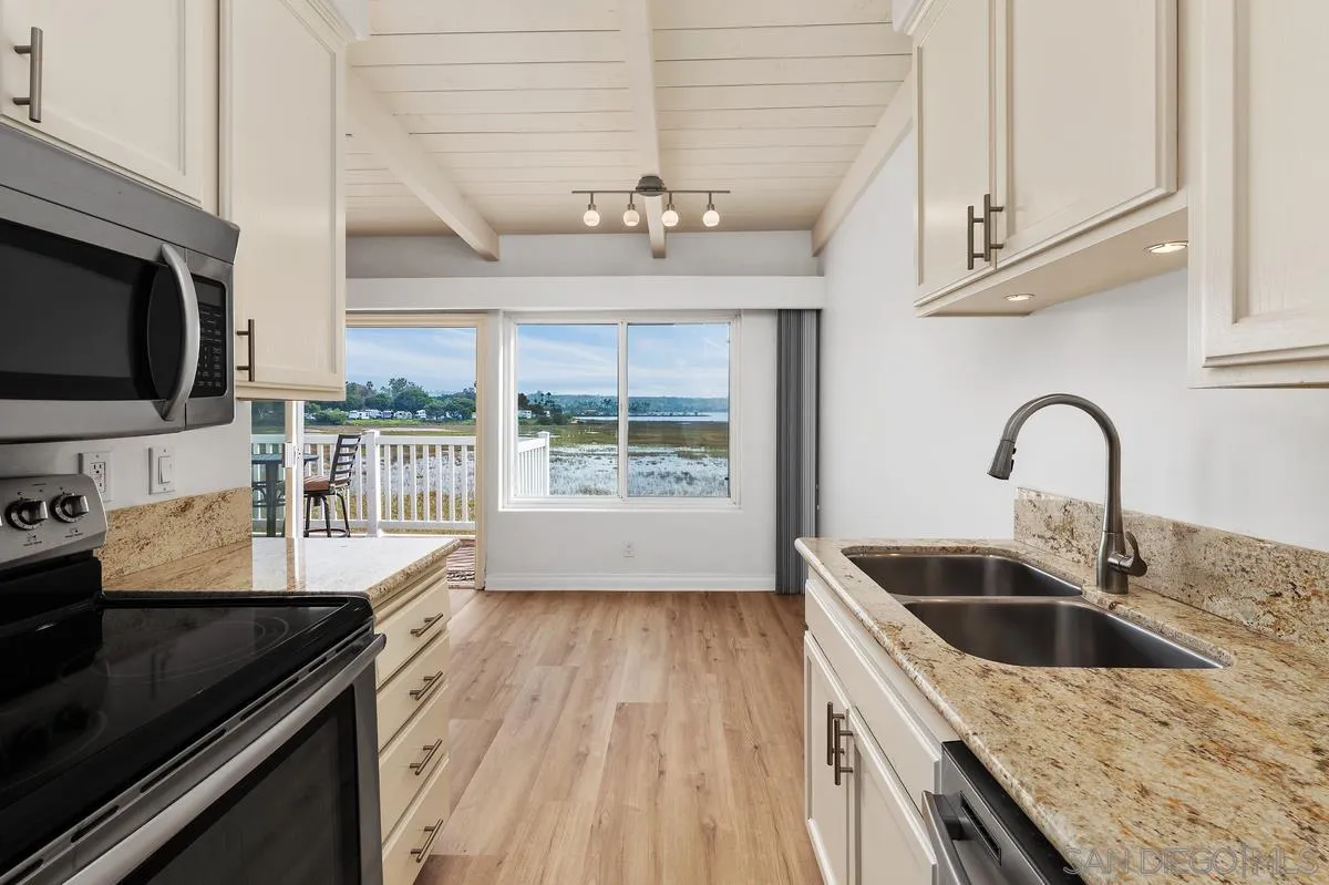 4013 Crown Point Dr Unit 2