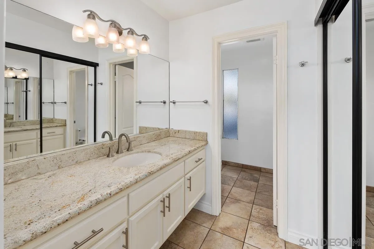 4013 Crown Point Dr Unit 2