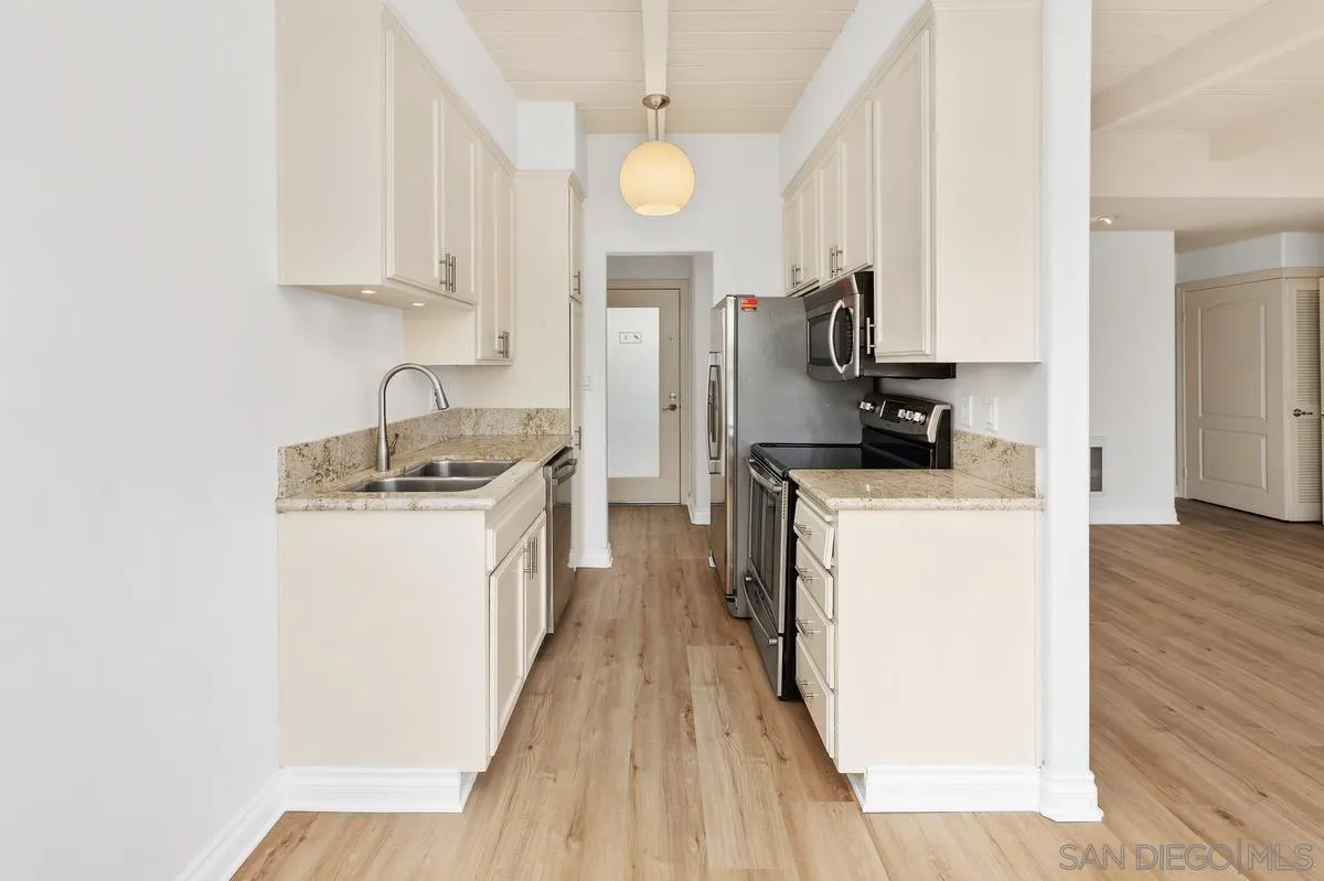 4013 Crown Point Dr Unit 2