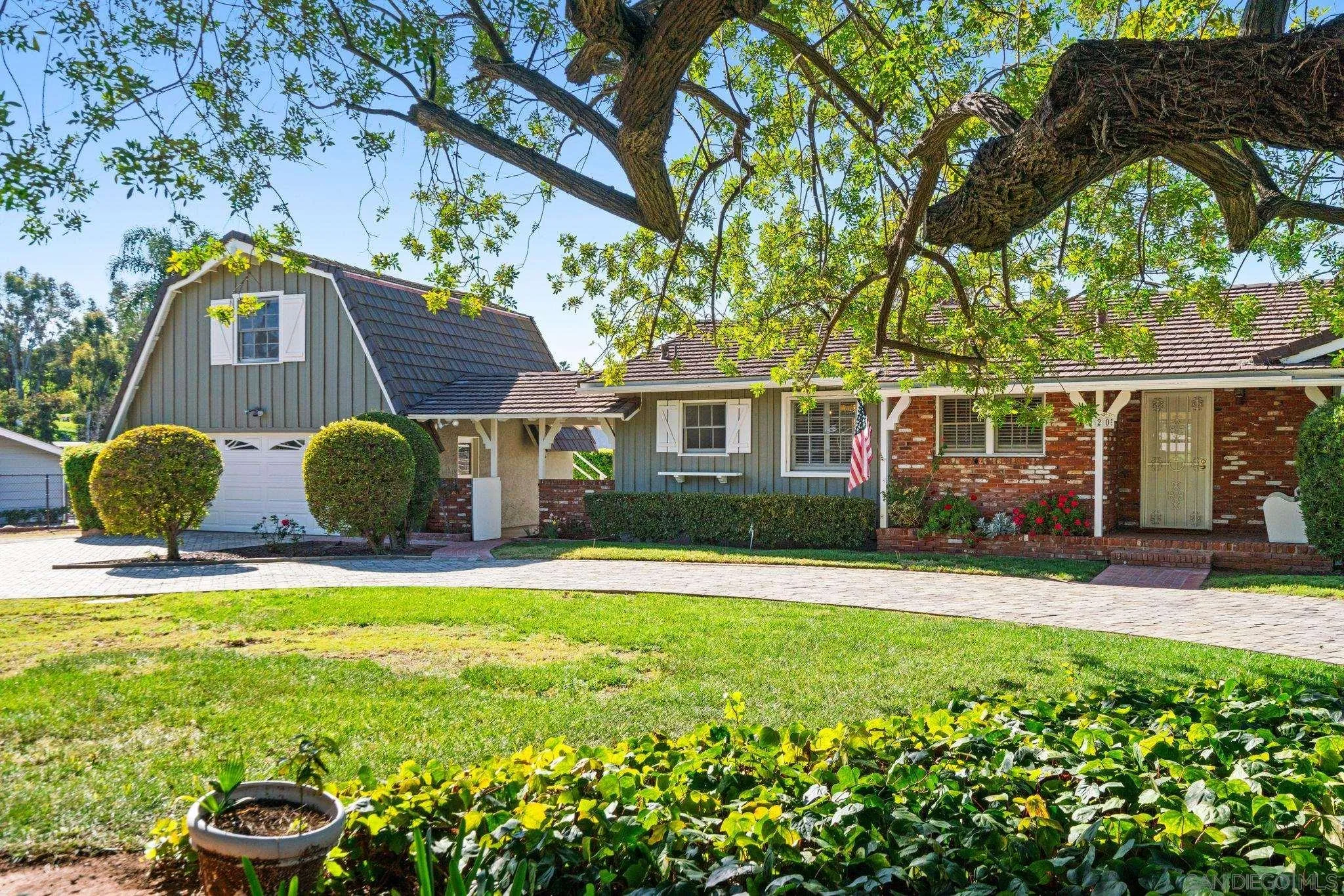120 Landale Ln