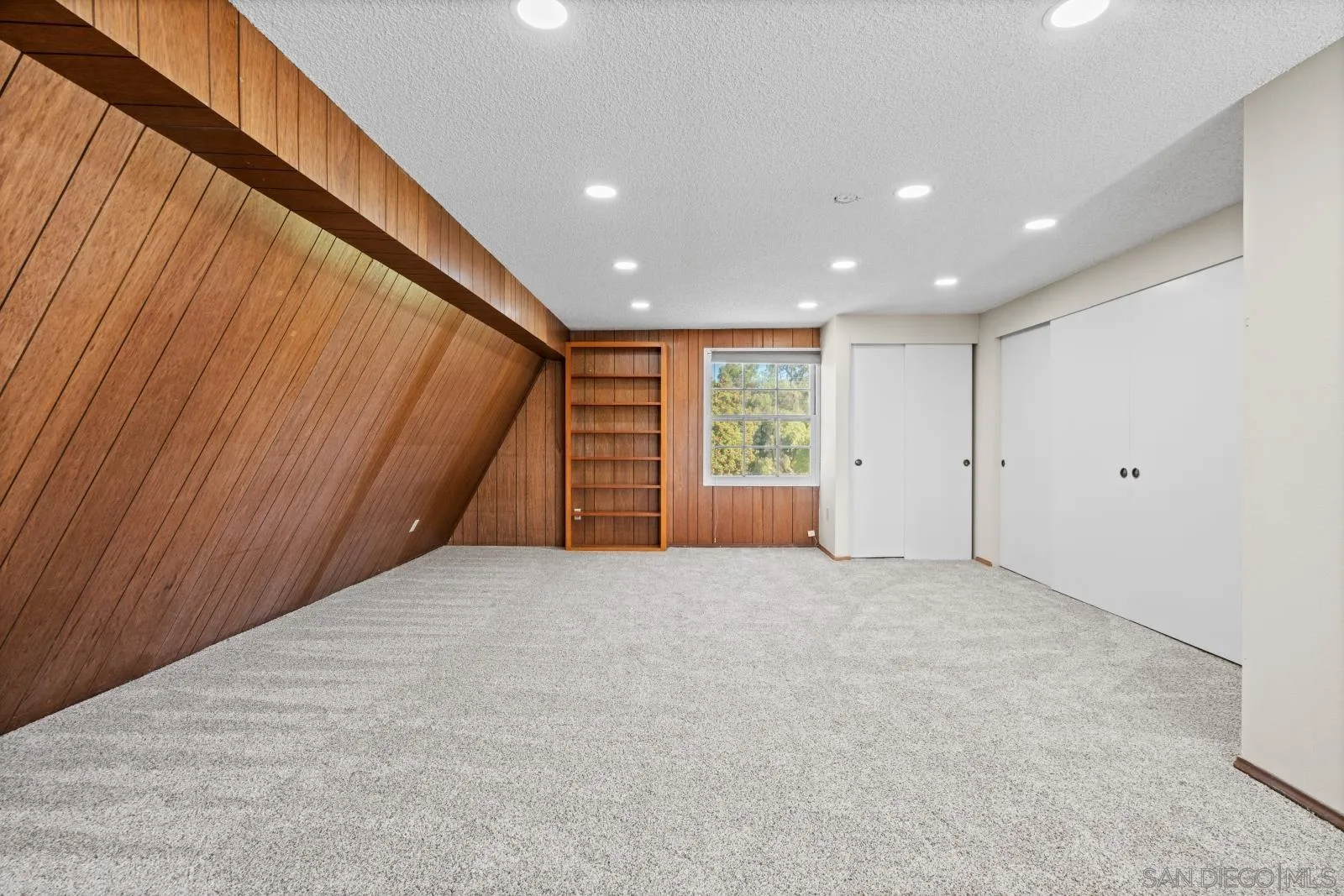 120 Landale Ln