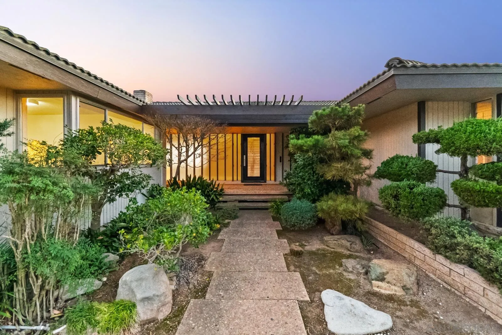 5868 Overlake Ave