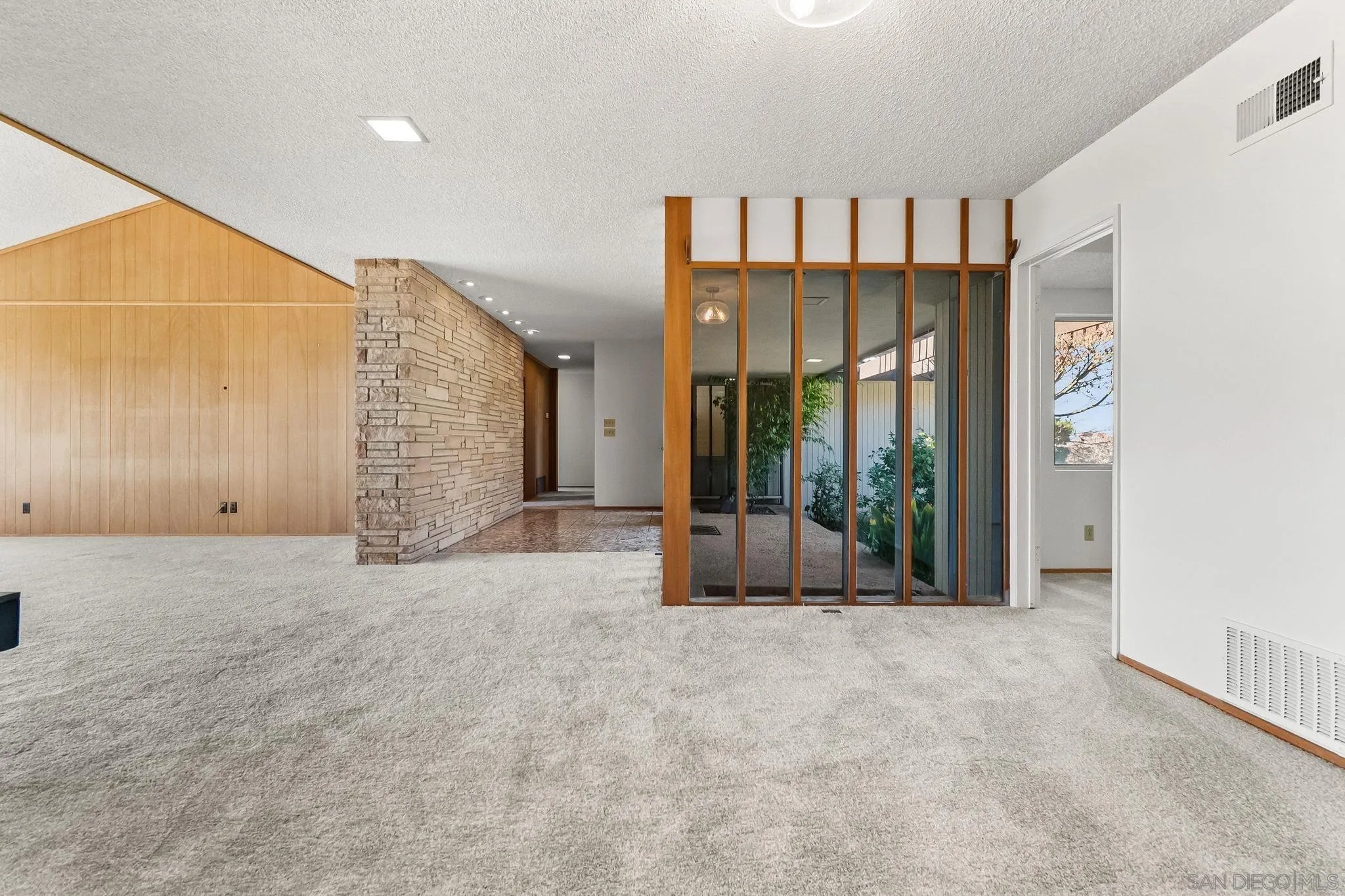 5868 Overlake Ave