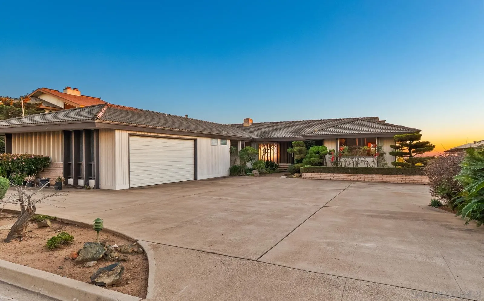 5868 Overlake Ave
