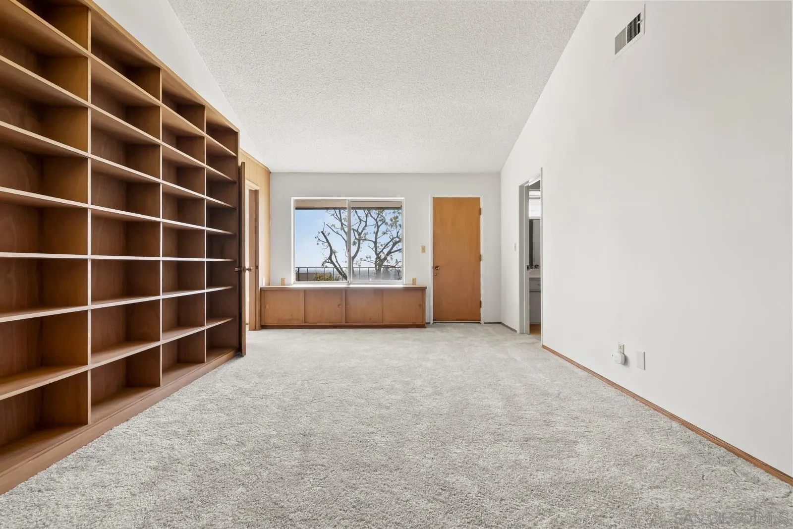 5868 Overlake Ave