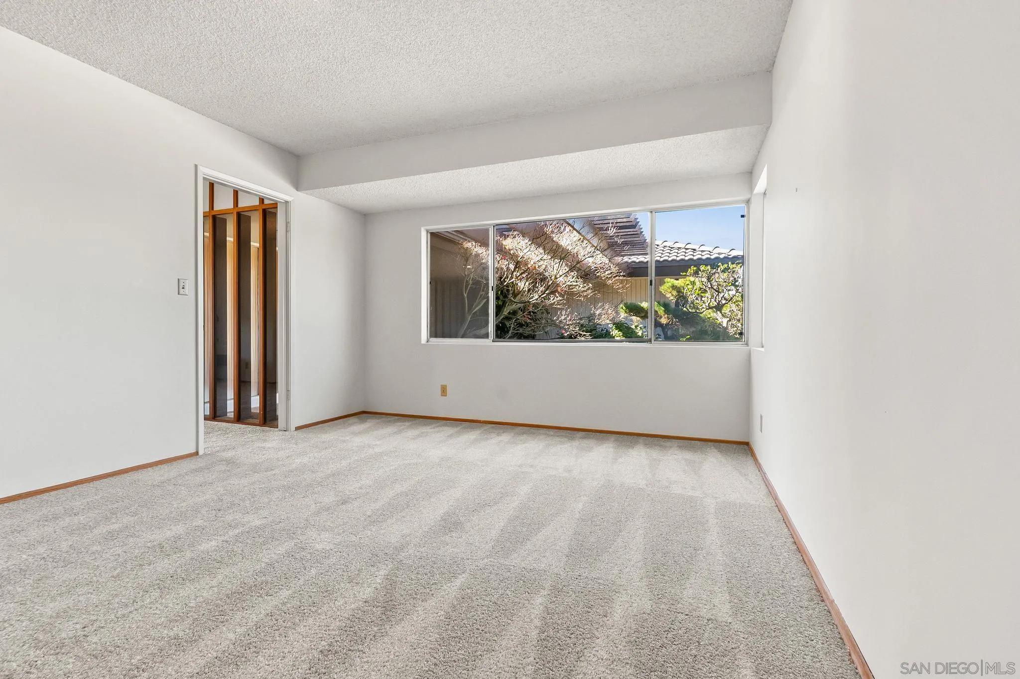 5868 Overlake Ave