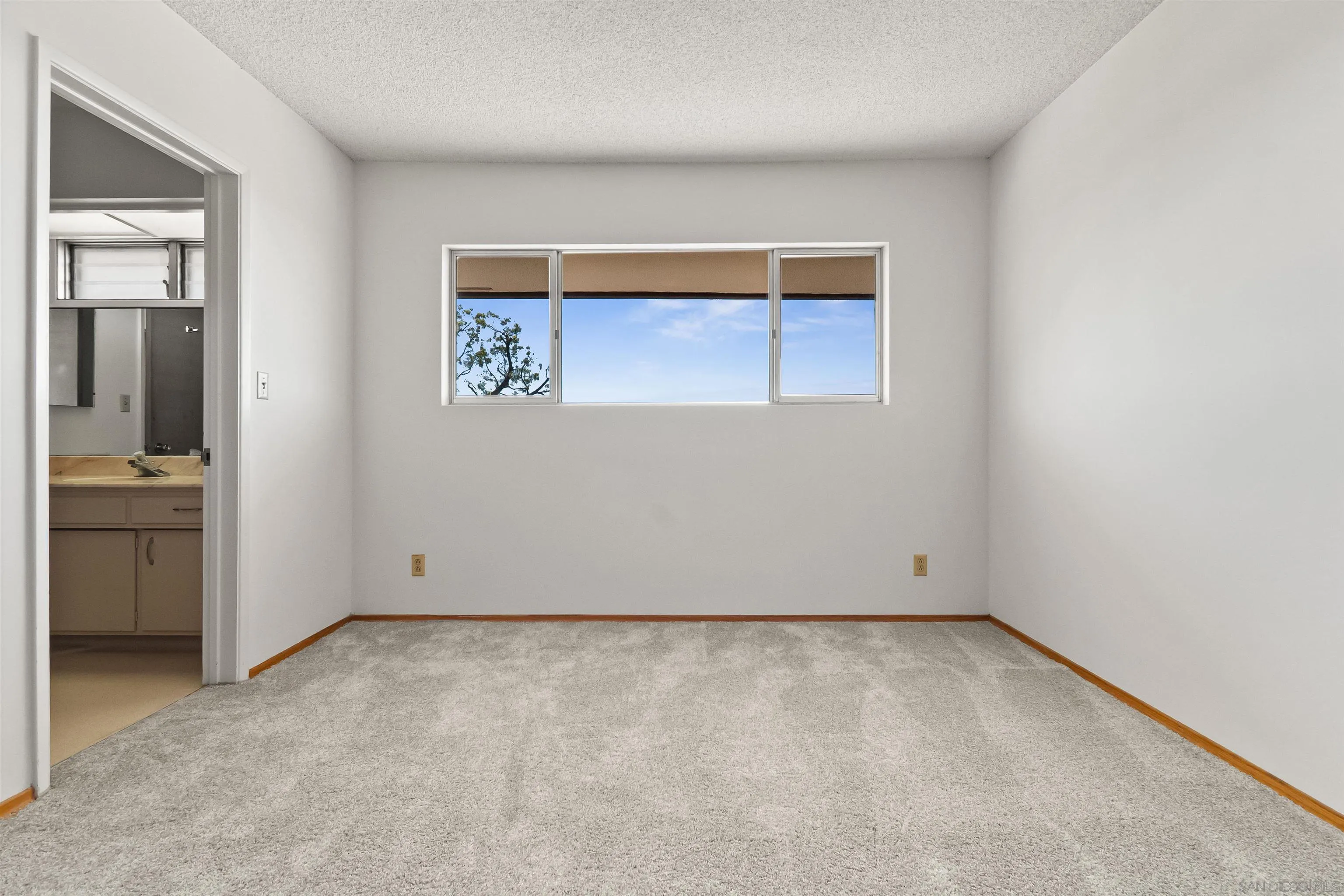 5868 Overlake Ave