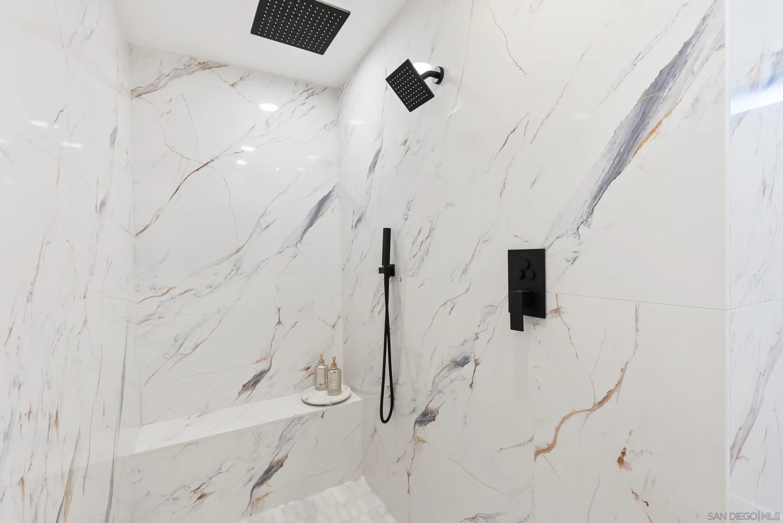 1110 Sea Village Dr