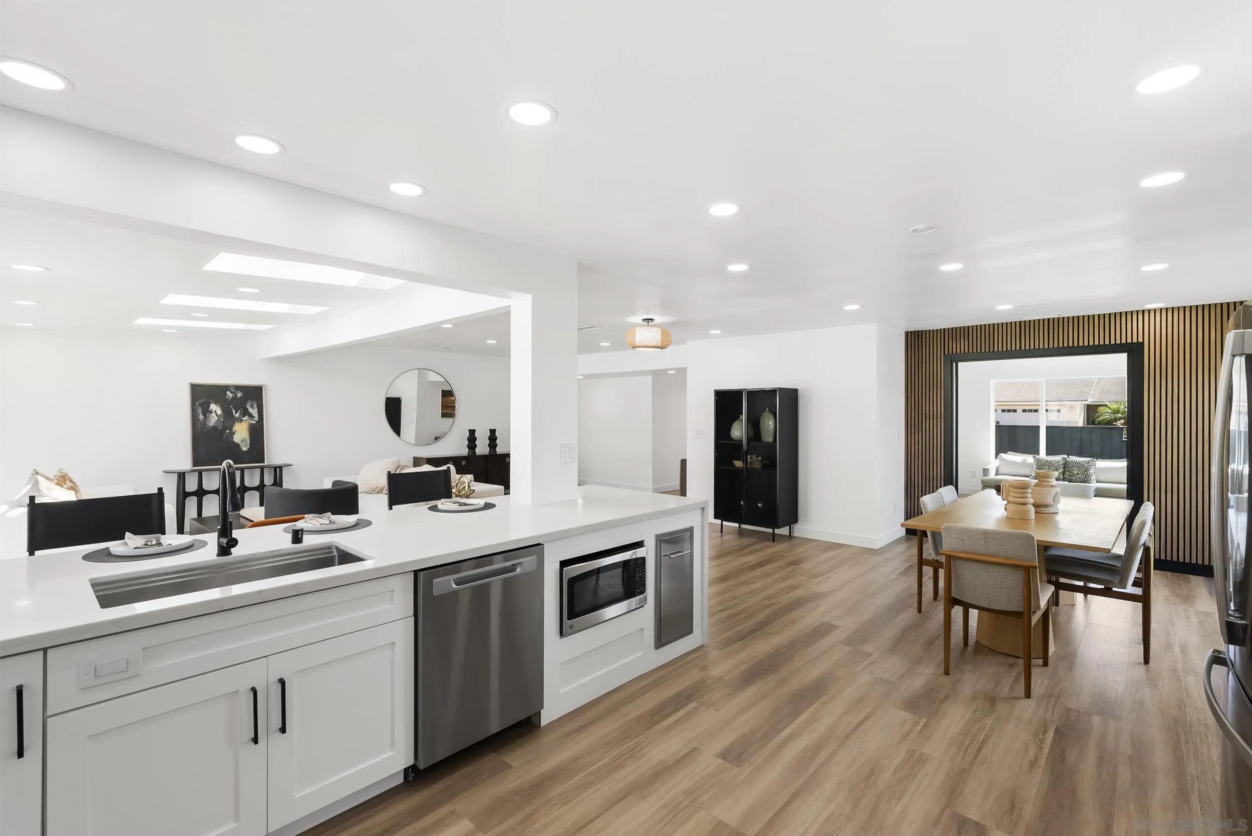 1110 Sea Village Dr