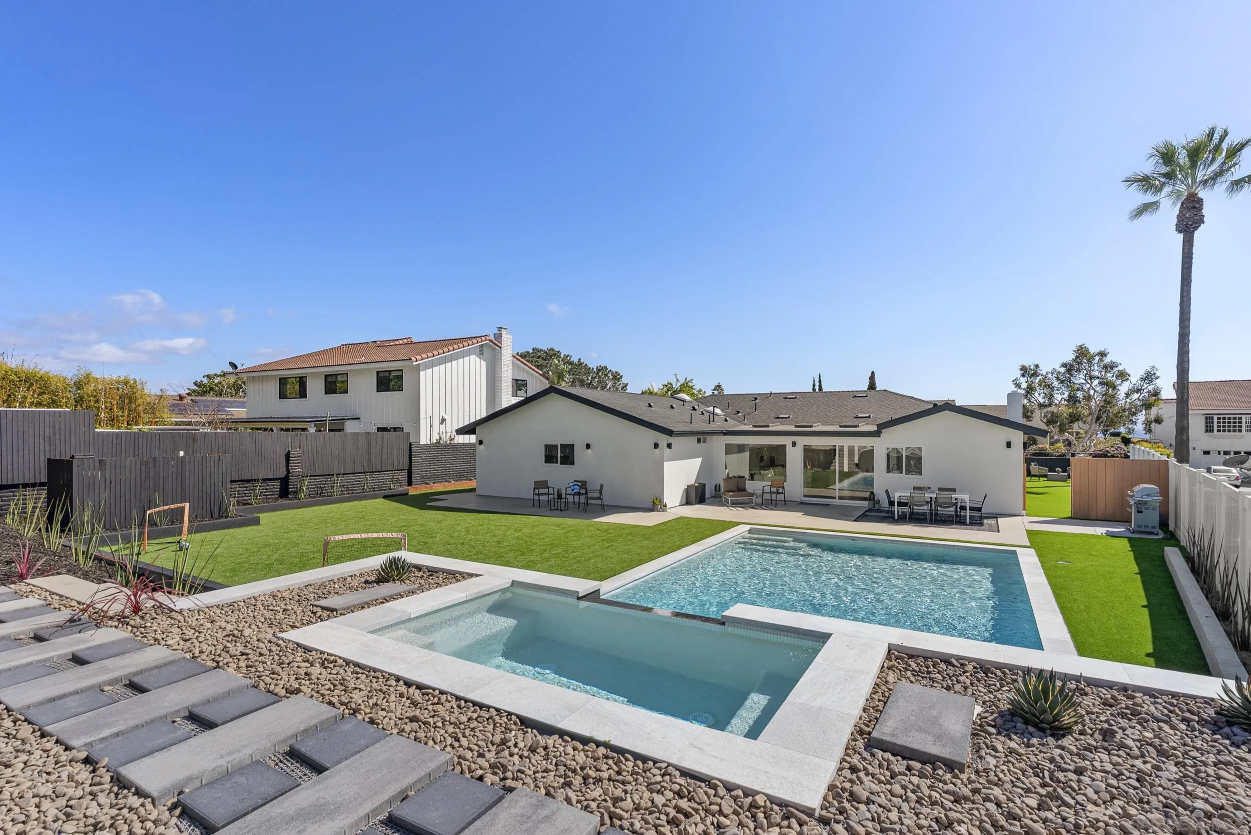 1110 Sea Village Dr