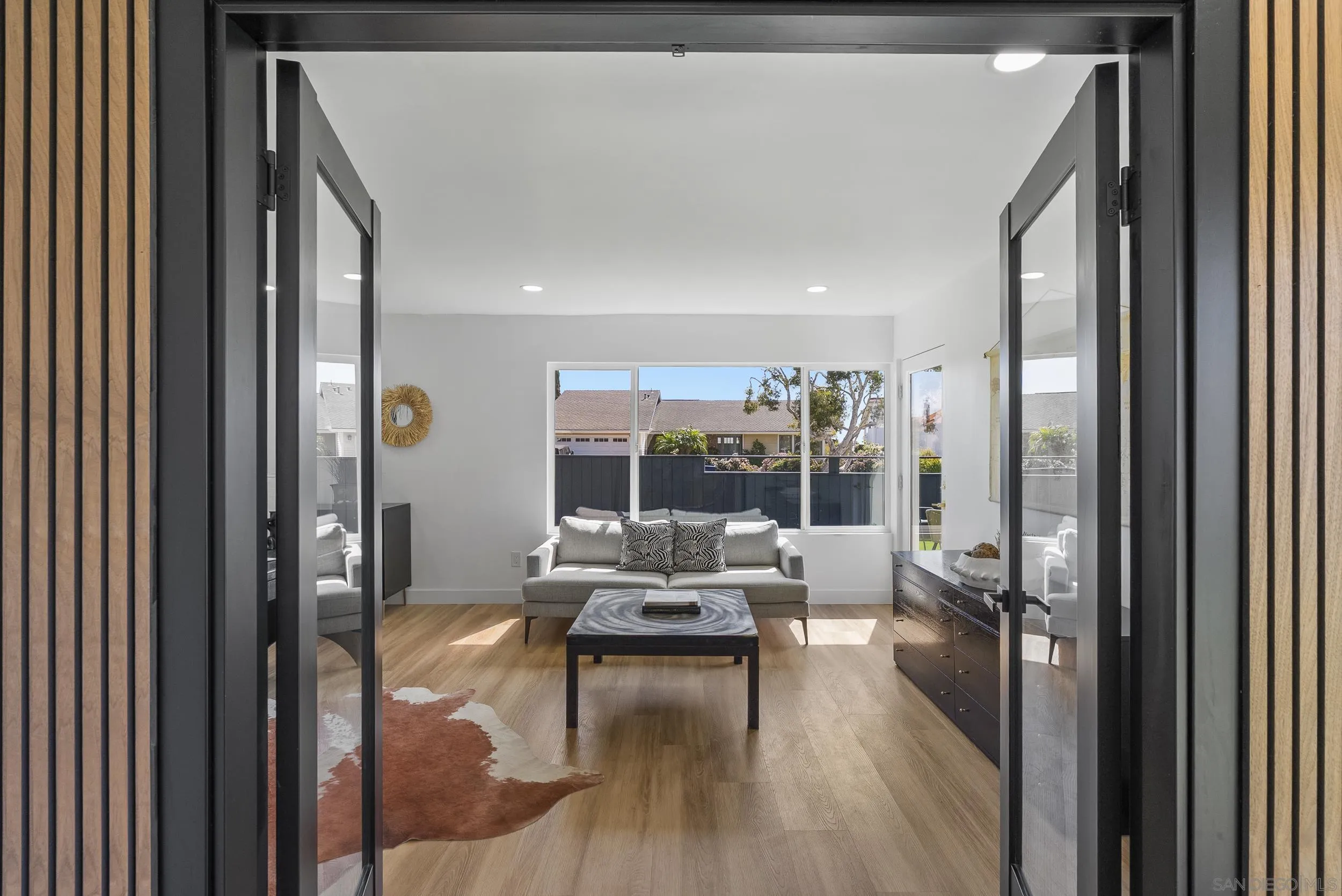 1110 Sea Village Dr