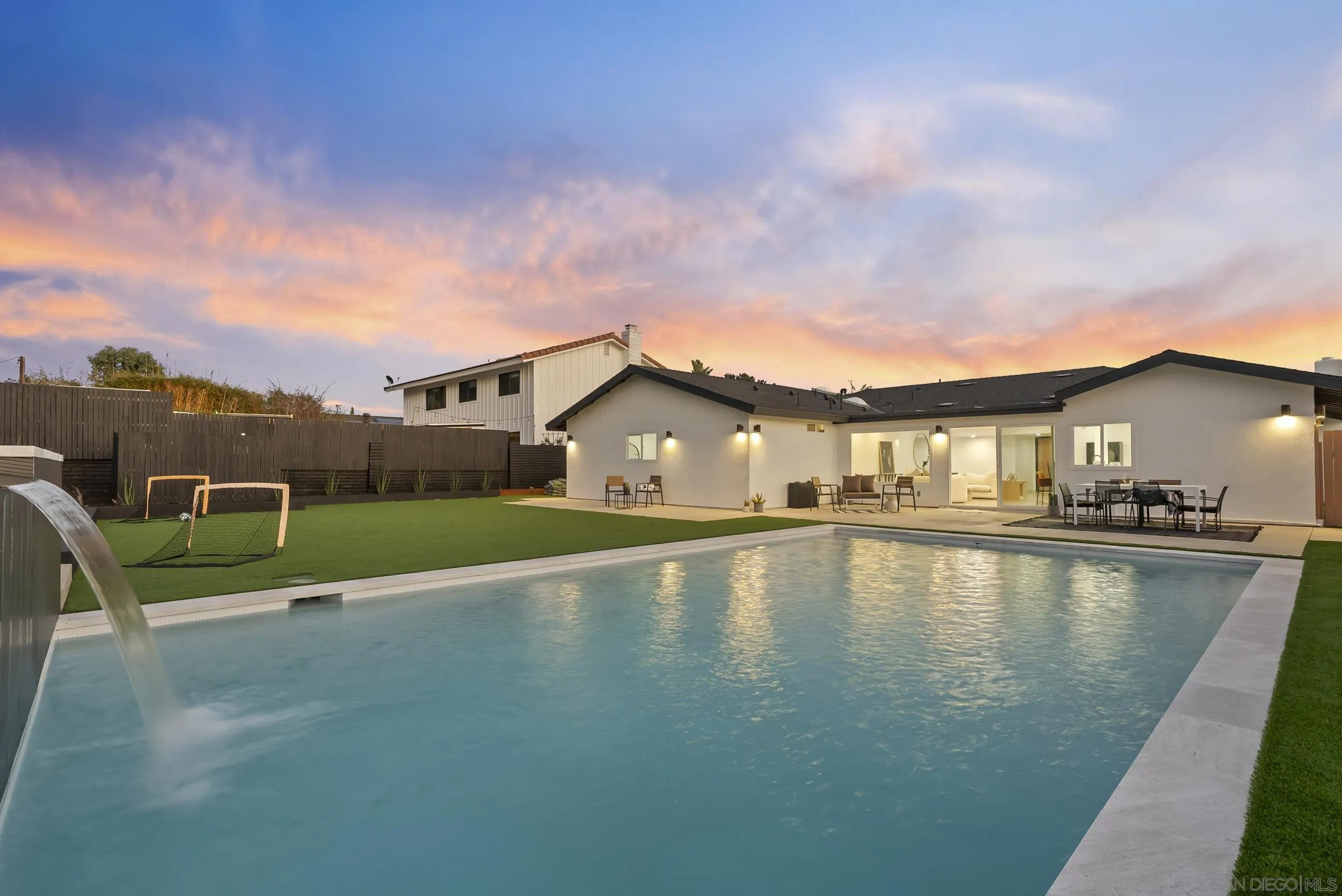 1110 Sea Village Dr
