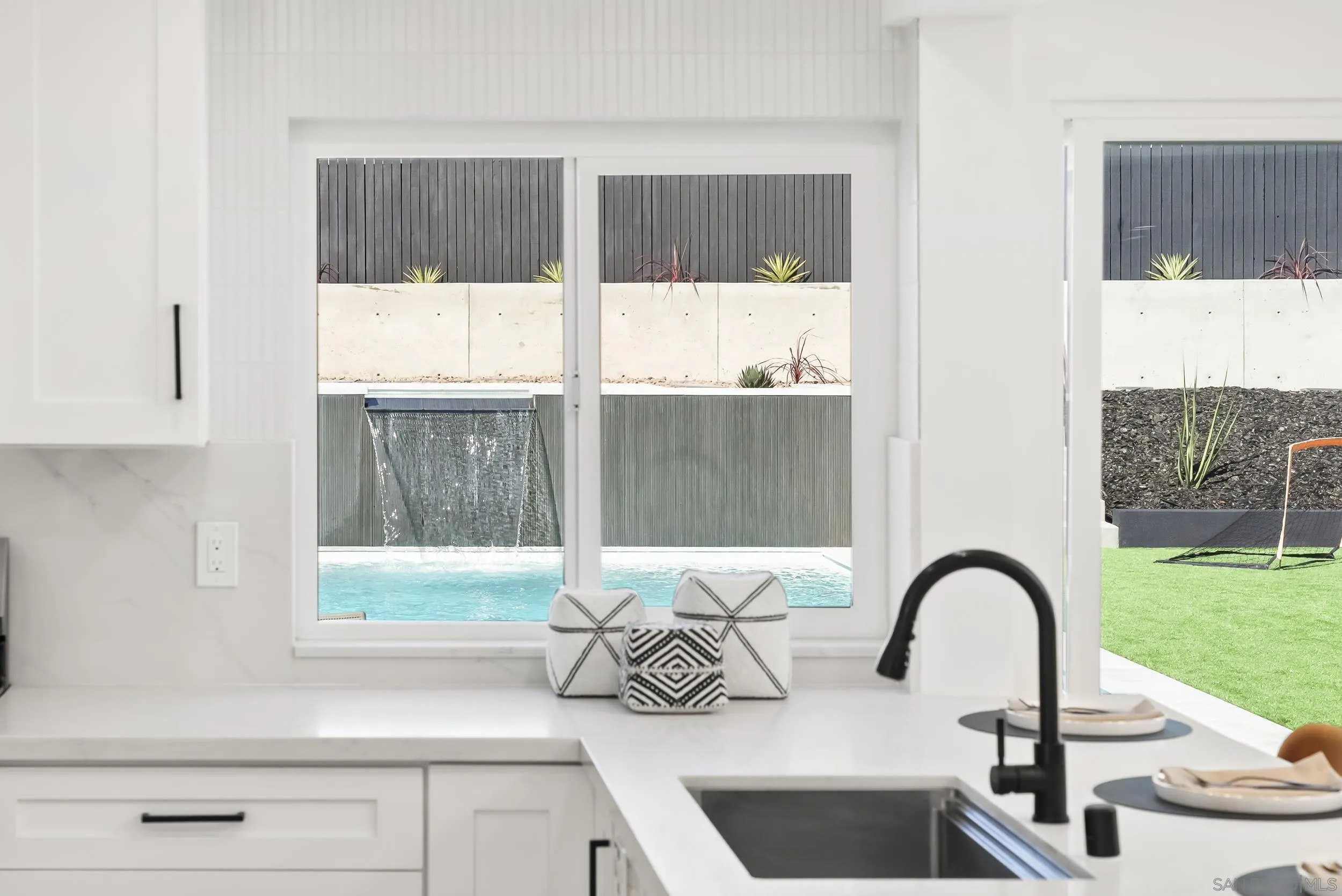 1110 Sea Village Dr