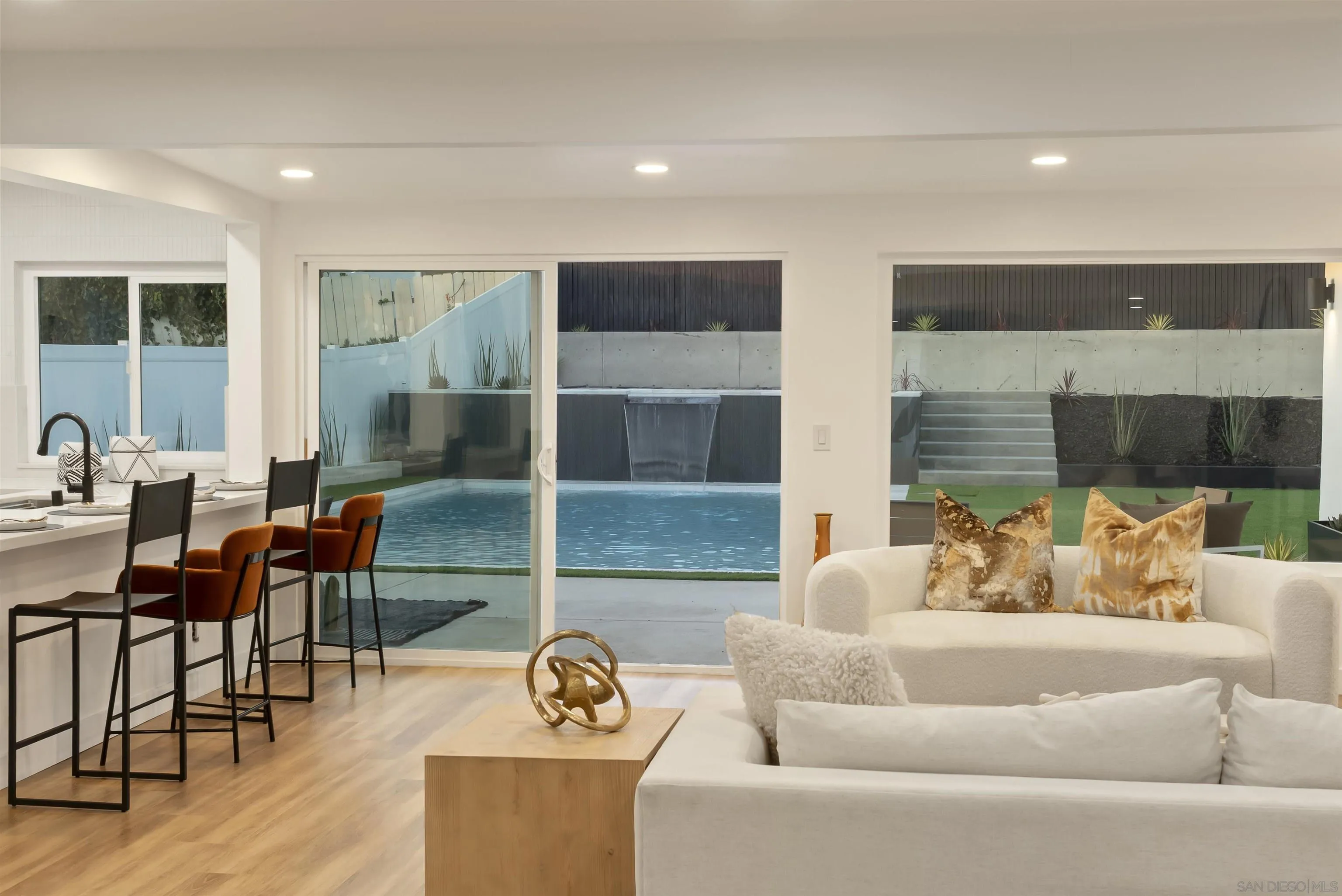 1110 Sea Village Dr
