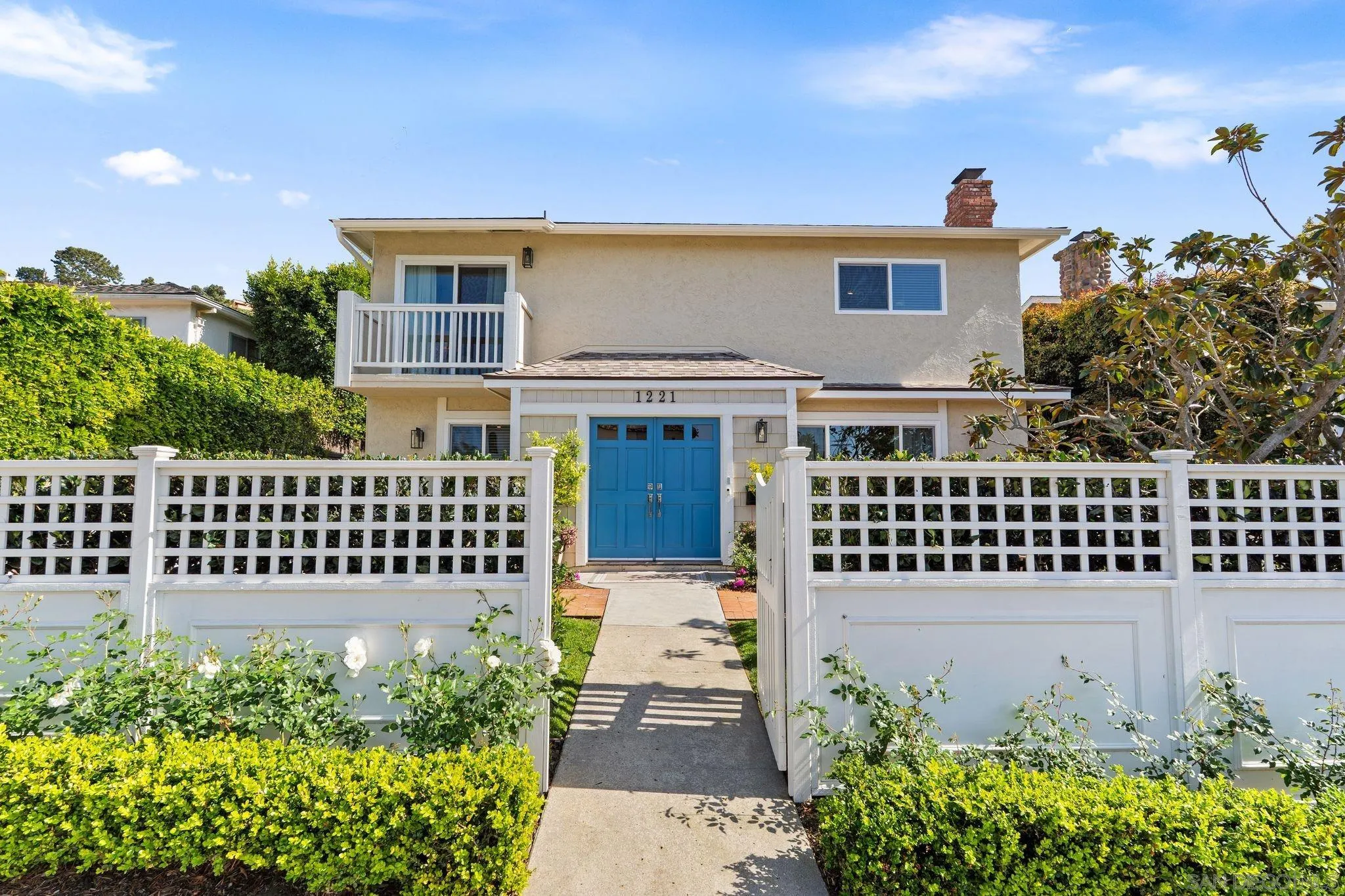 1221 Virginia Way