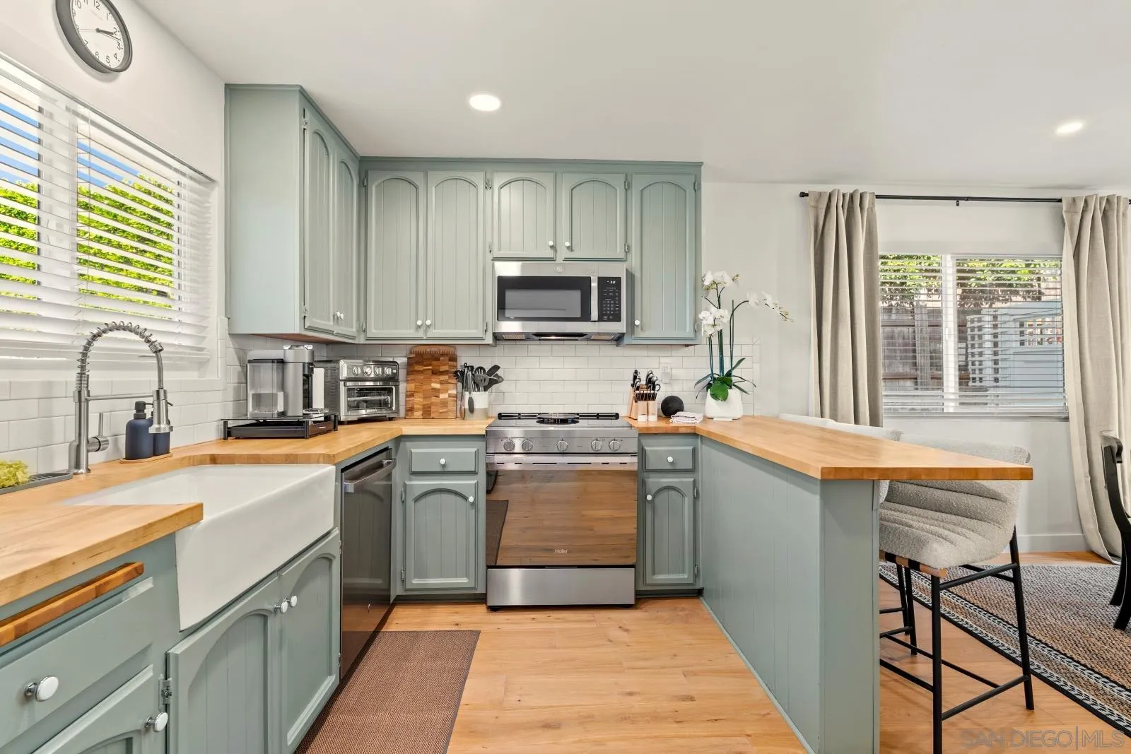 1221 Virginia Way