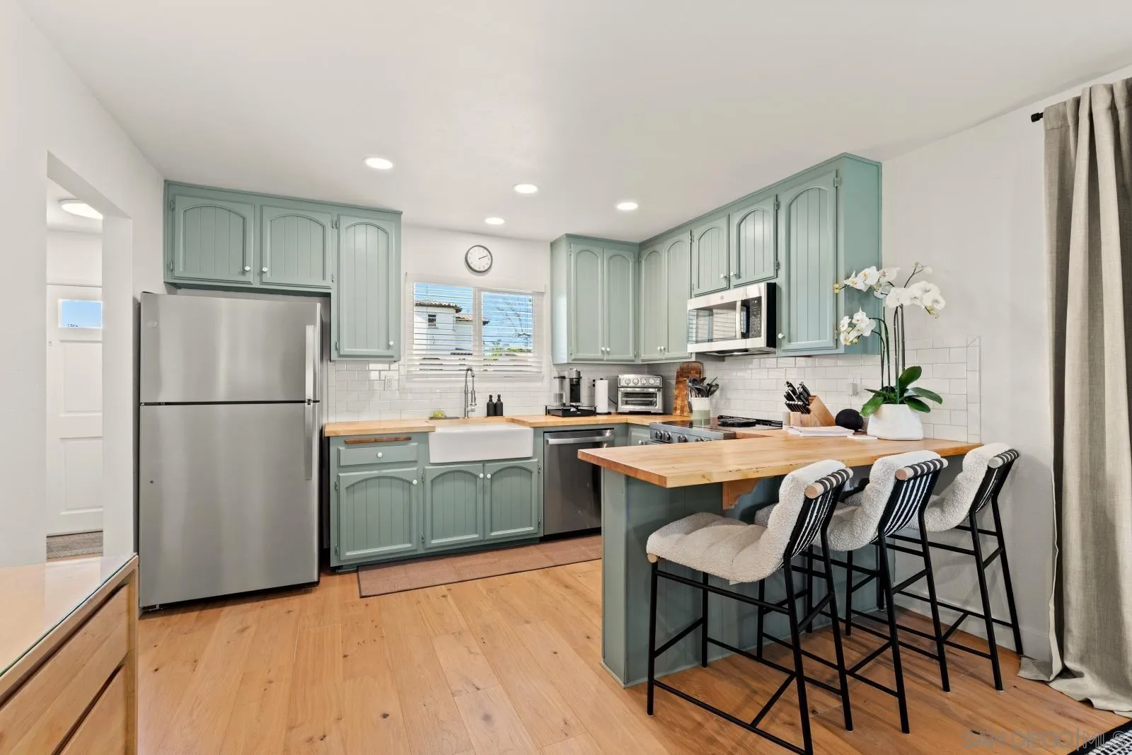 1221 Virginia Way