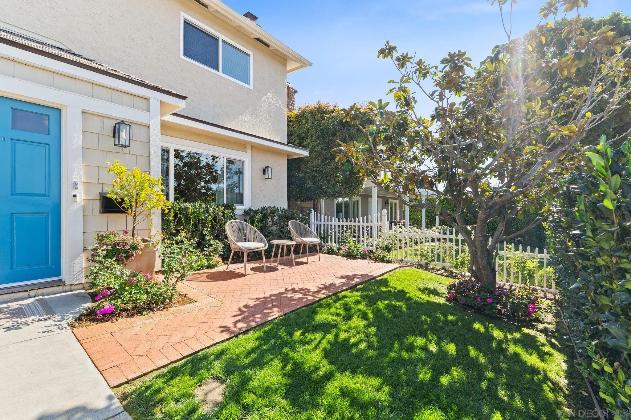 1221 Virginia Way