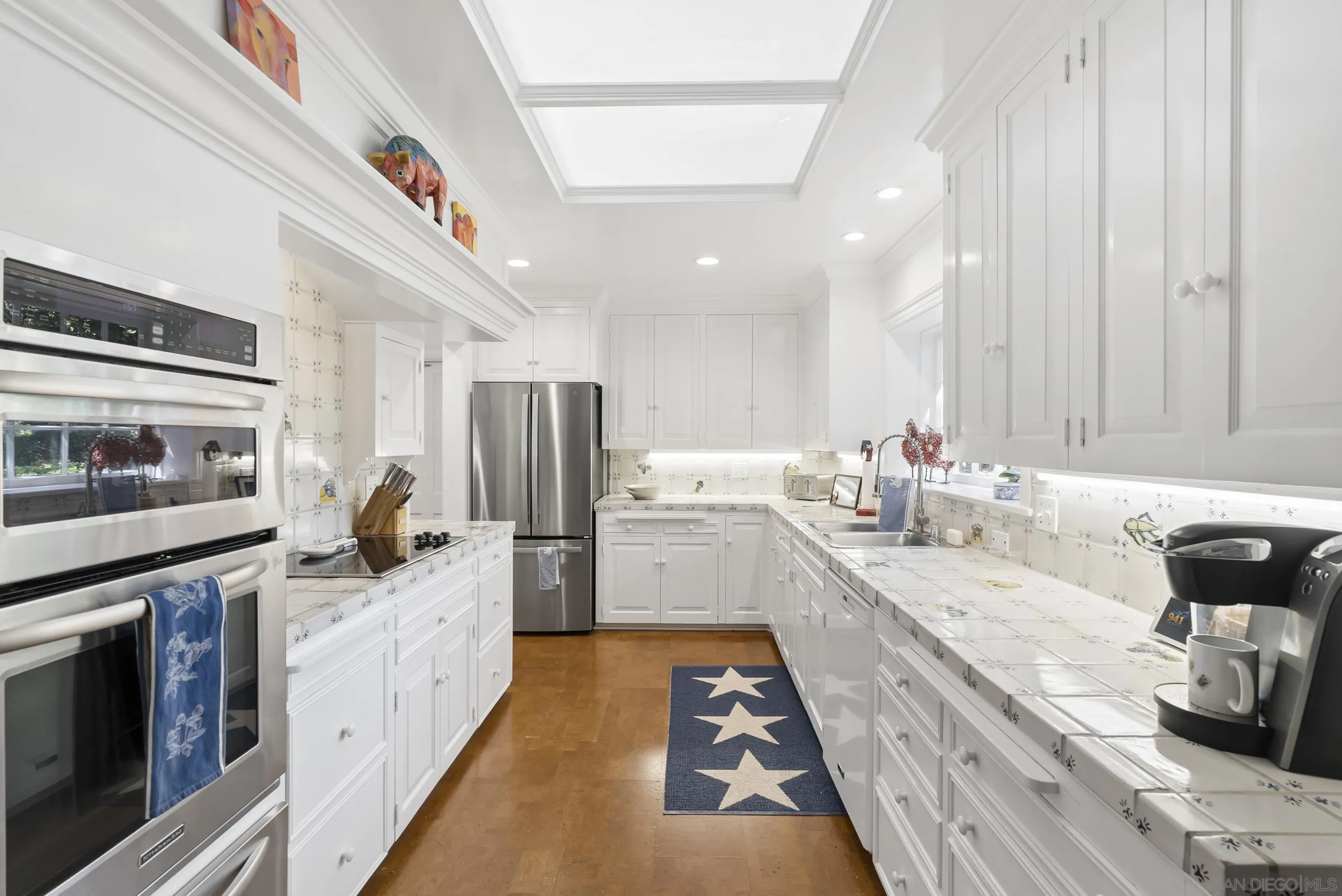 6021 Vista De La Mesa