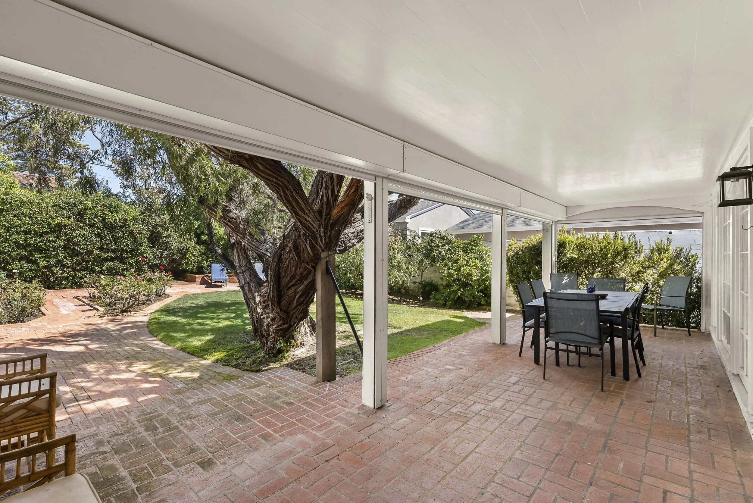 6021 Vista De La Mesa