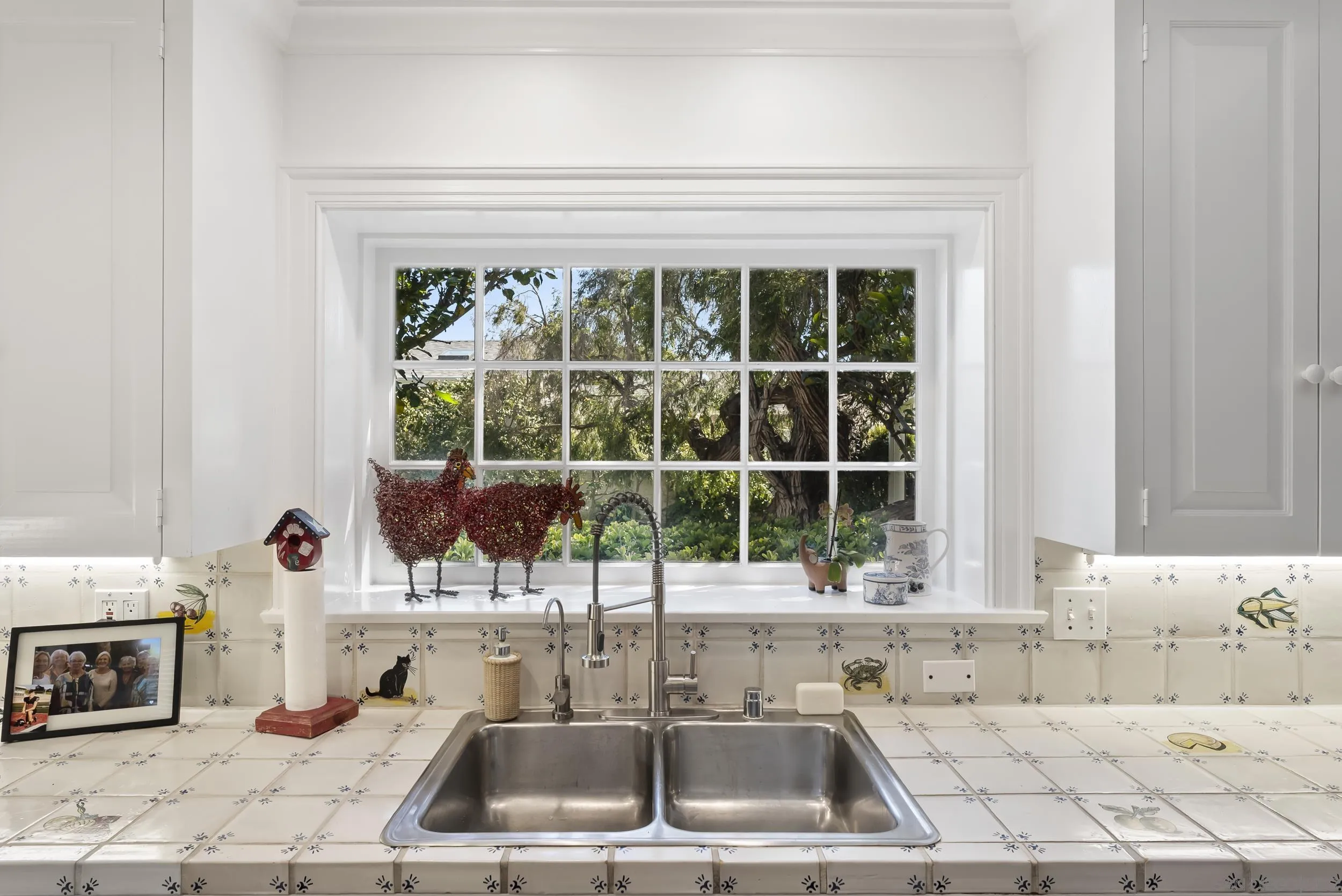 6021 Vista De La Mesa