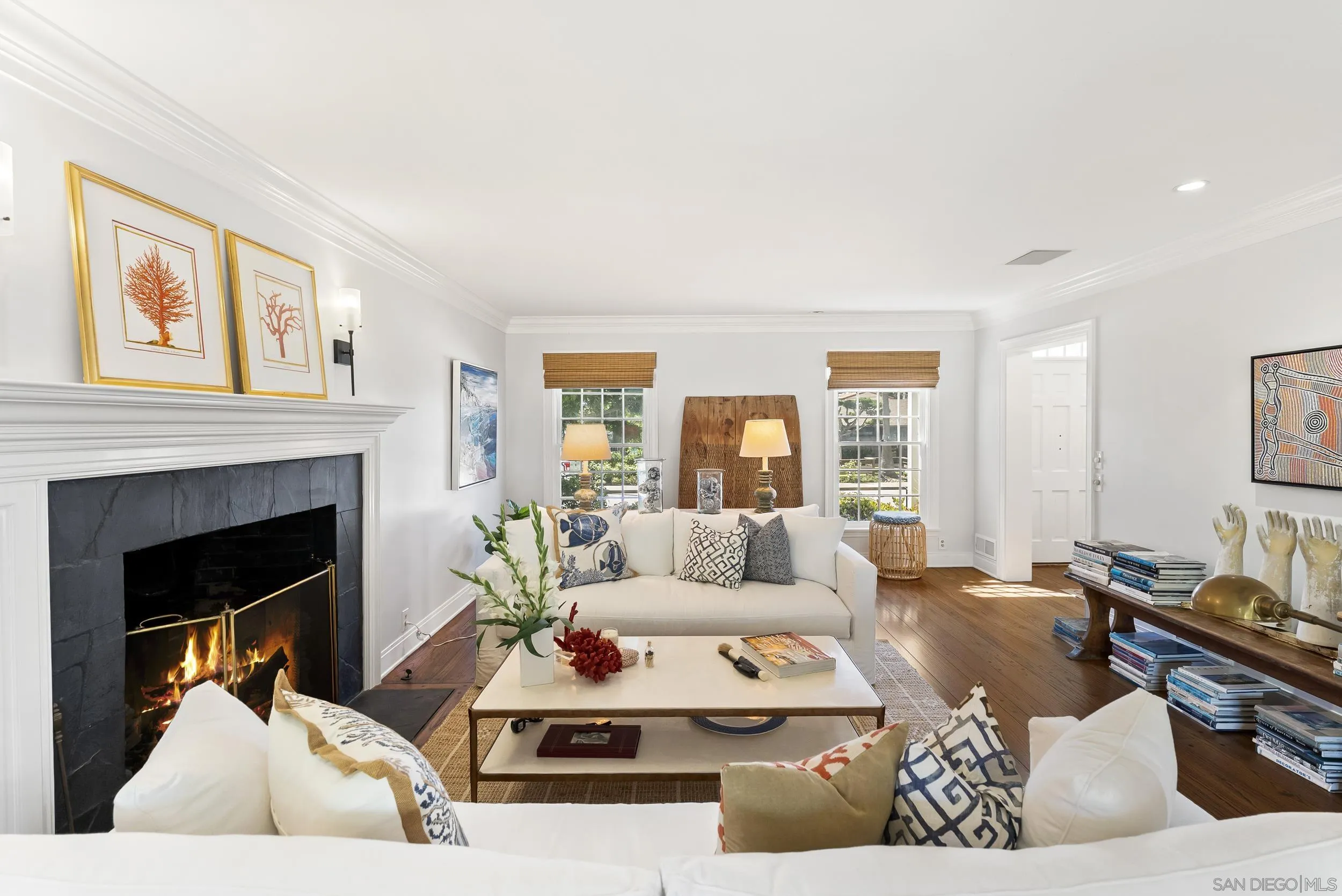 6021 Vista De La Mesa