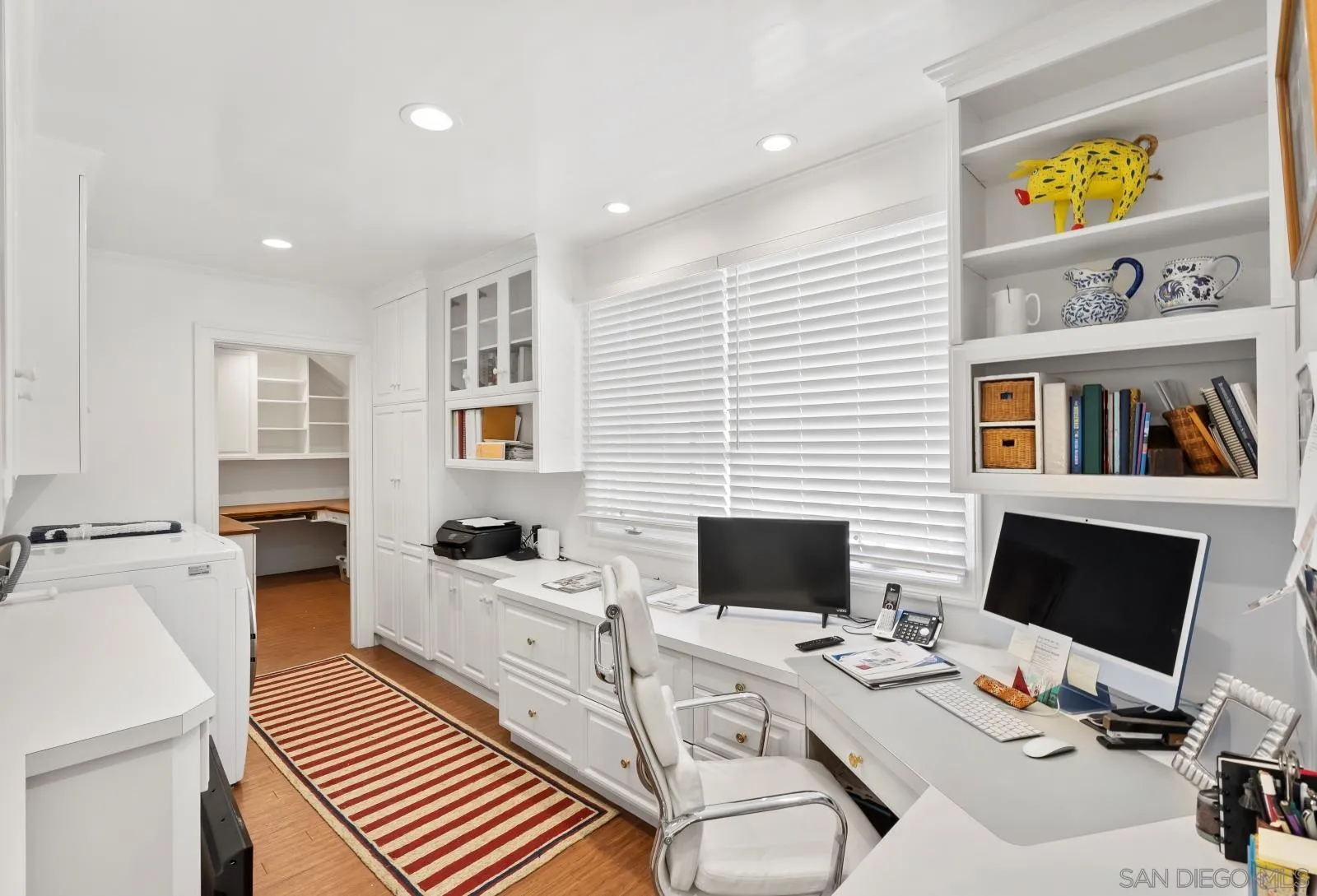 6021 Vista De La Mesa