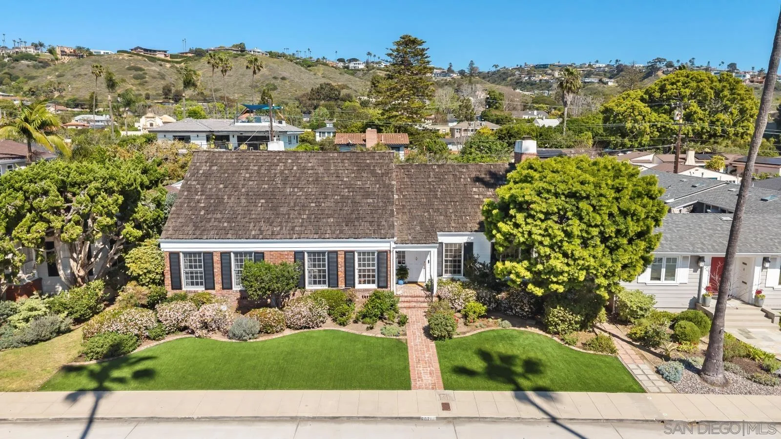 6021 Vista De La Mesa