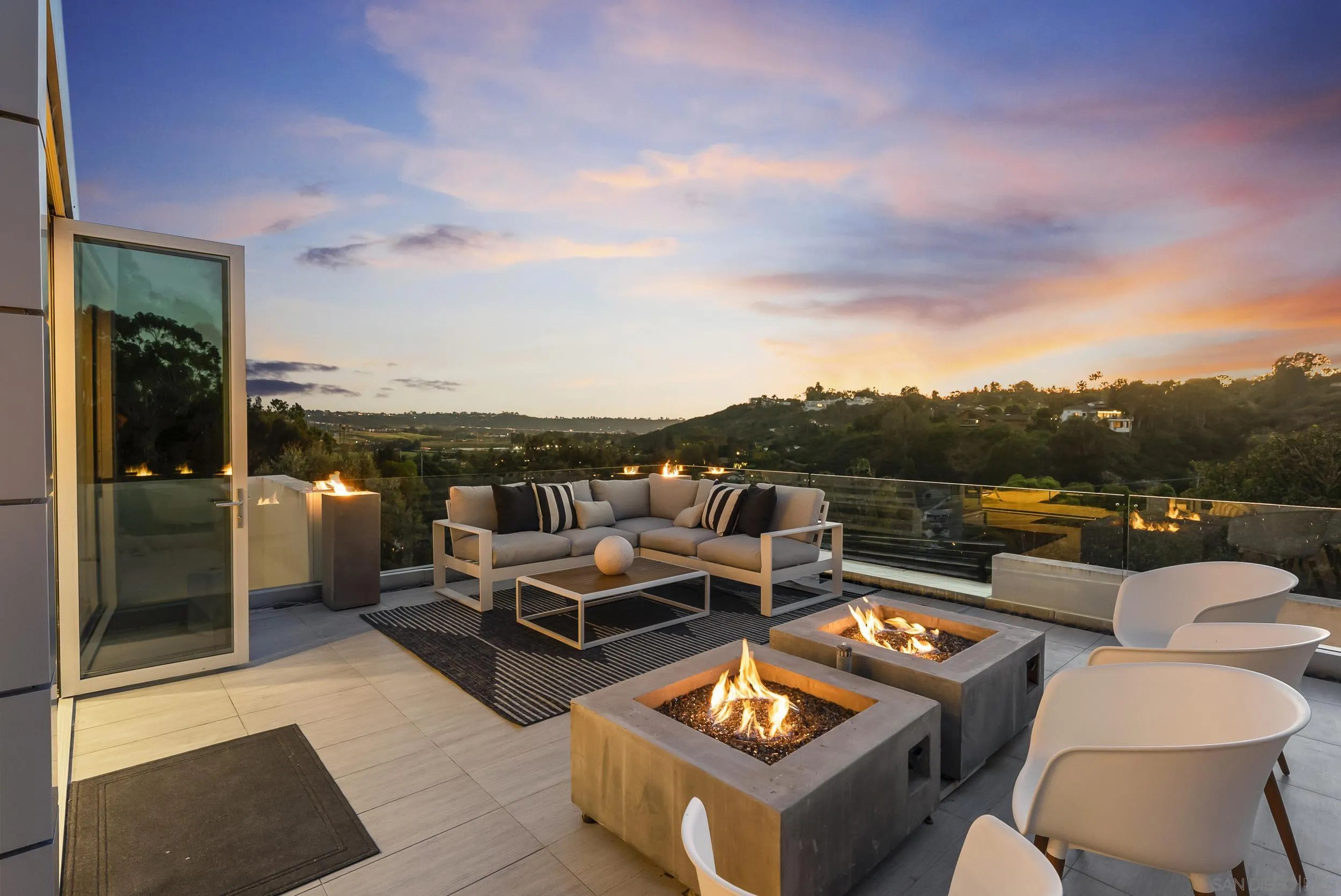 15045 Rancho Real