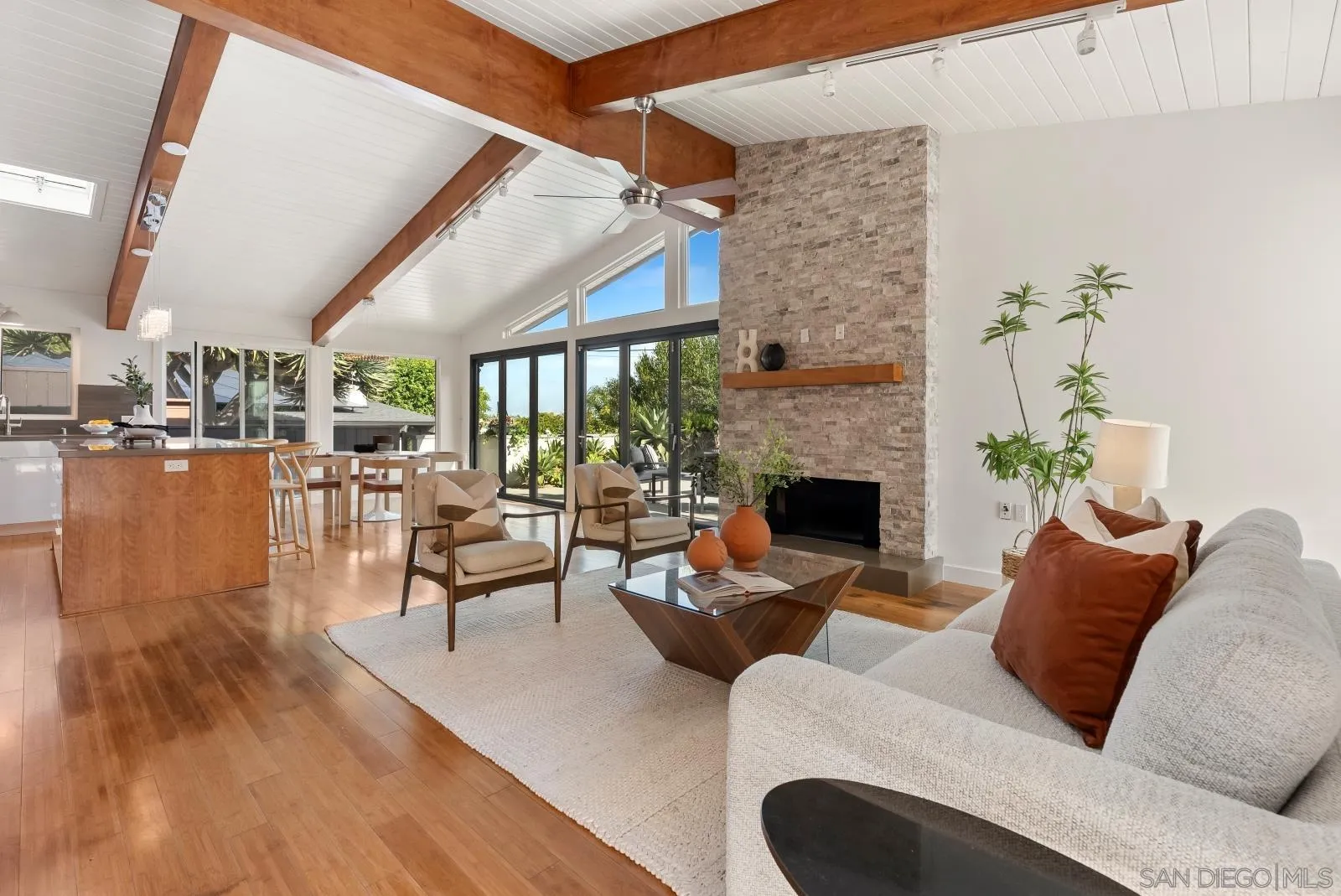 2554 San Anselmo St