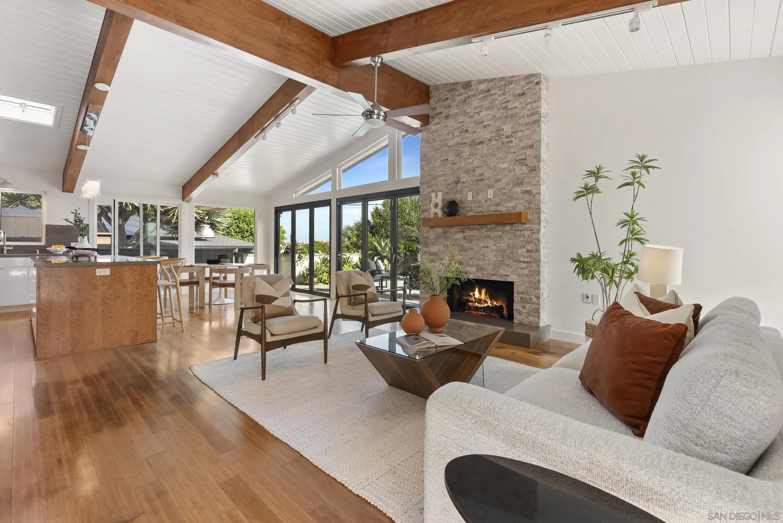 2554 San Anselmo St