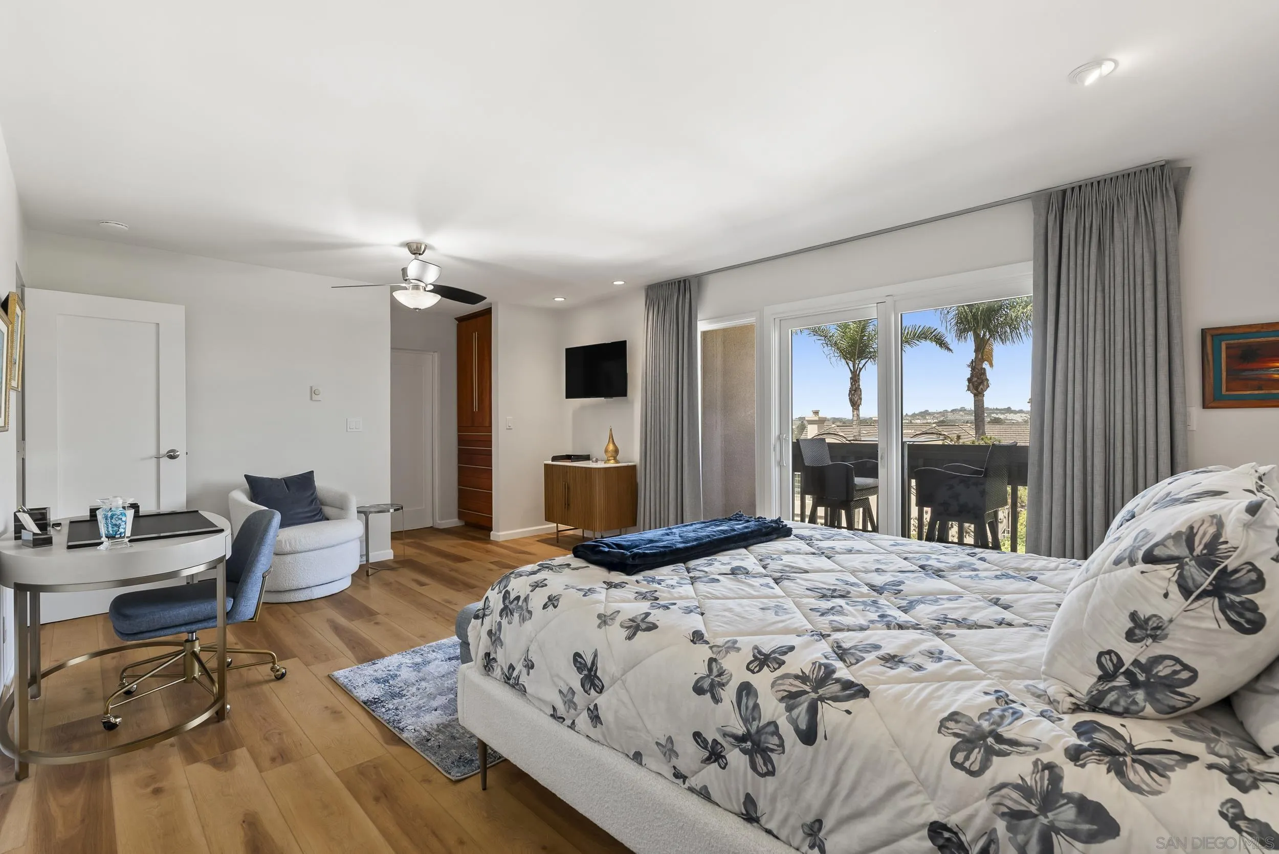 1562 Camino Del Mar Unit: 551