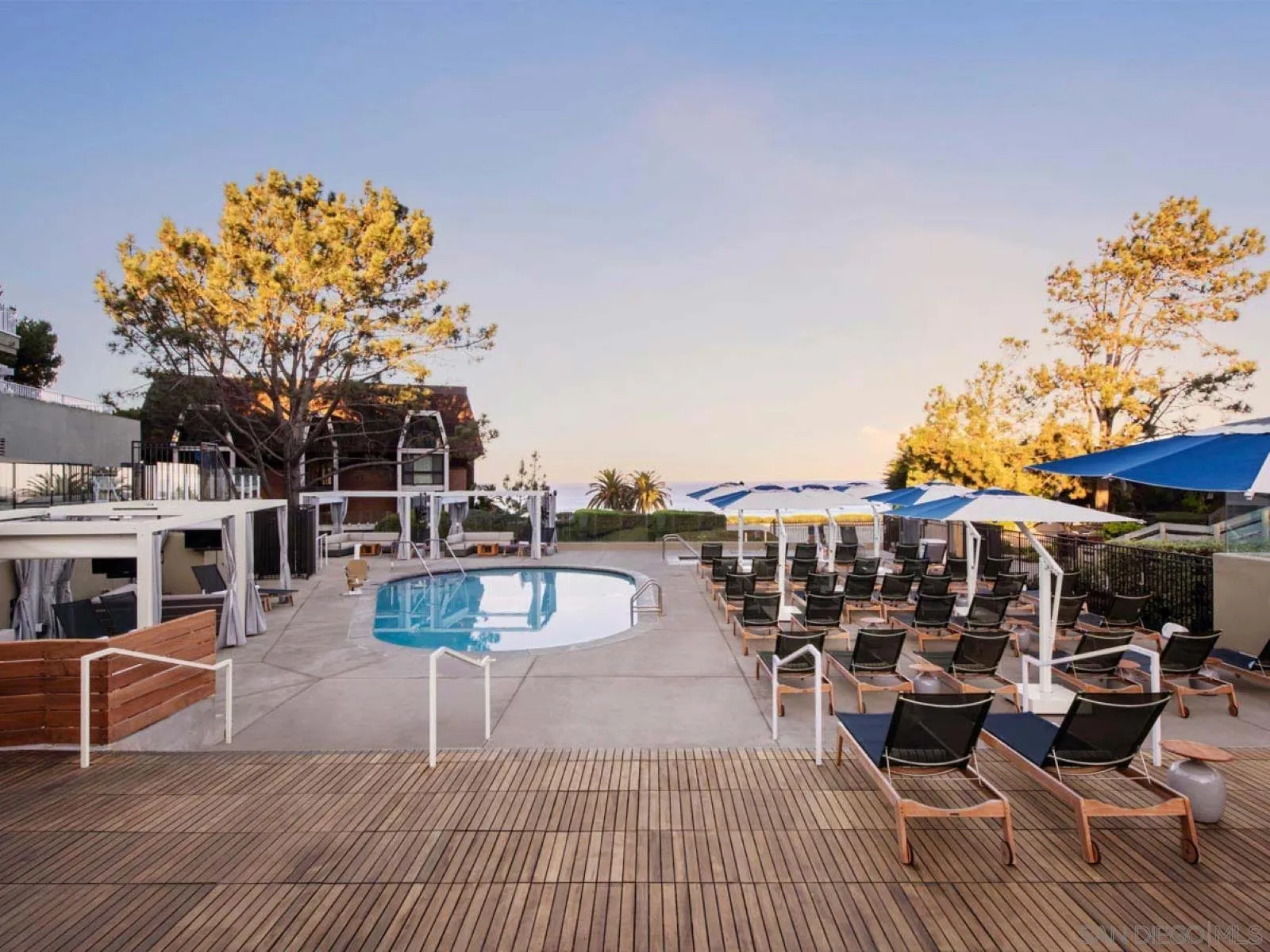 1562 Camino Del Mar Unit: 551