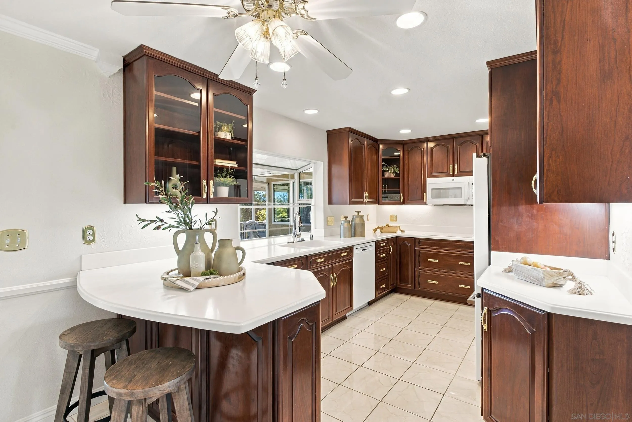 3737 Sinclair Ln